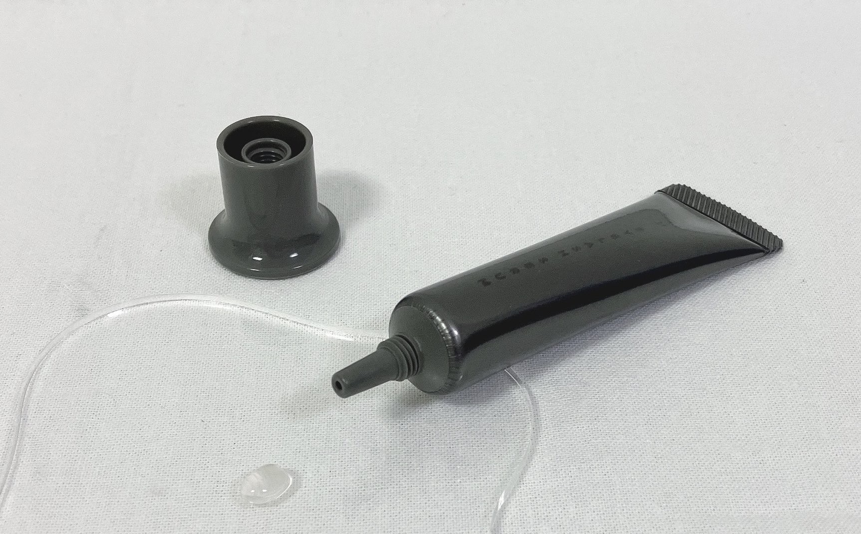 UZU まつげ美容液 UZU まつげ美容液/UZU BY FLOWFUSHI/まつげ美容液を使ったクチコミ（2枚目）