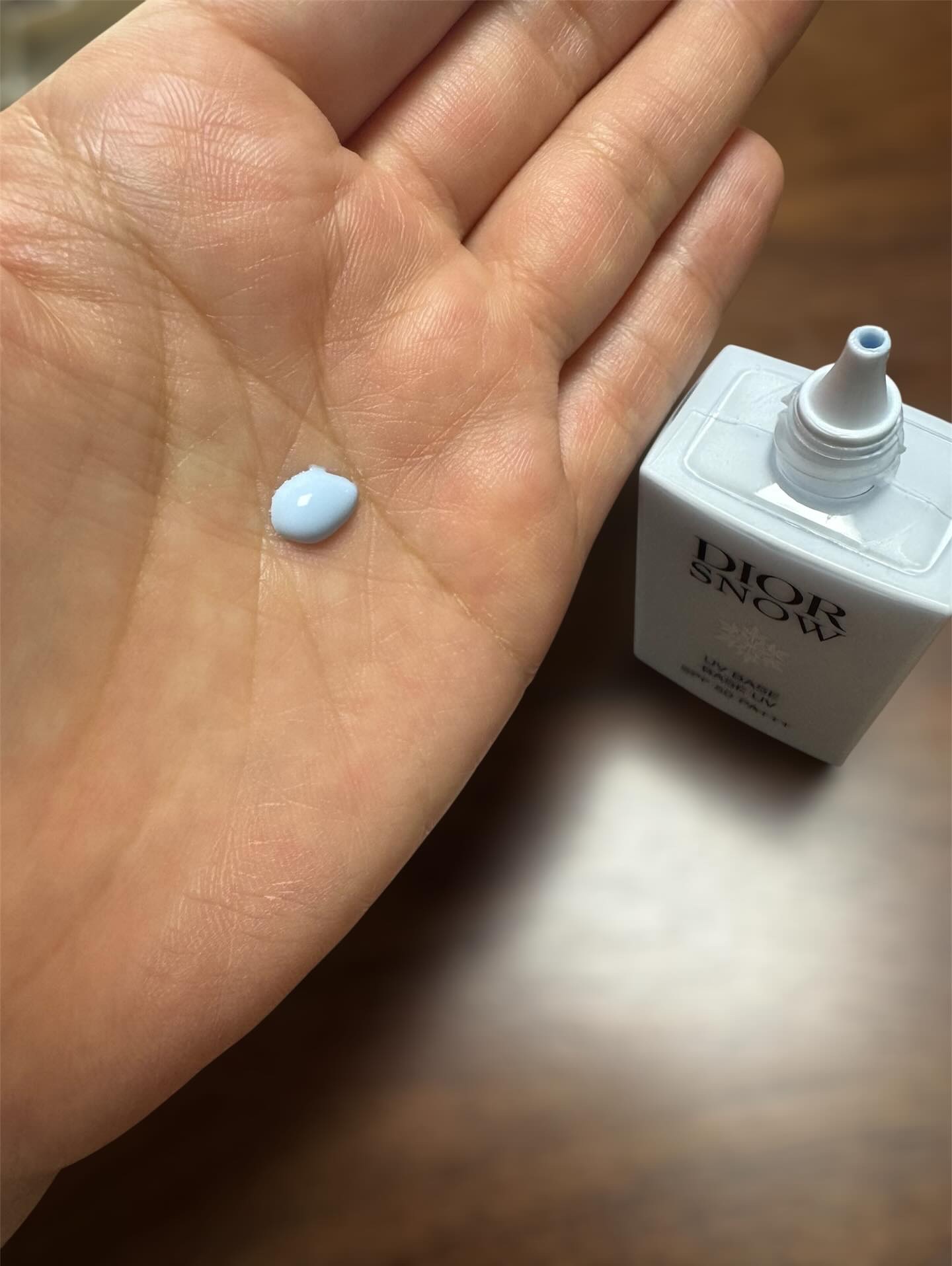 ディオール スノー UV ベース SPF50/ PA+++/Dior/ベースメイクを使ったクチコミ（3枚目）