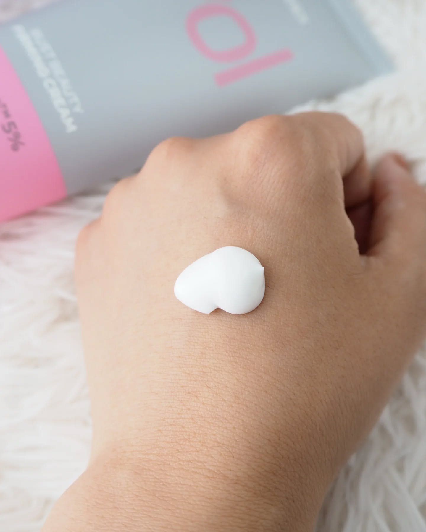 バストビューティーパーミングクリーム/b.clinicx/バストケア・ヒップケアを使ったクチコミ（3枚目）