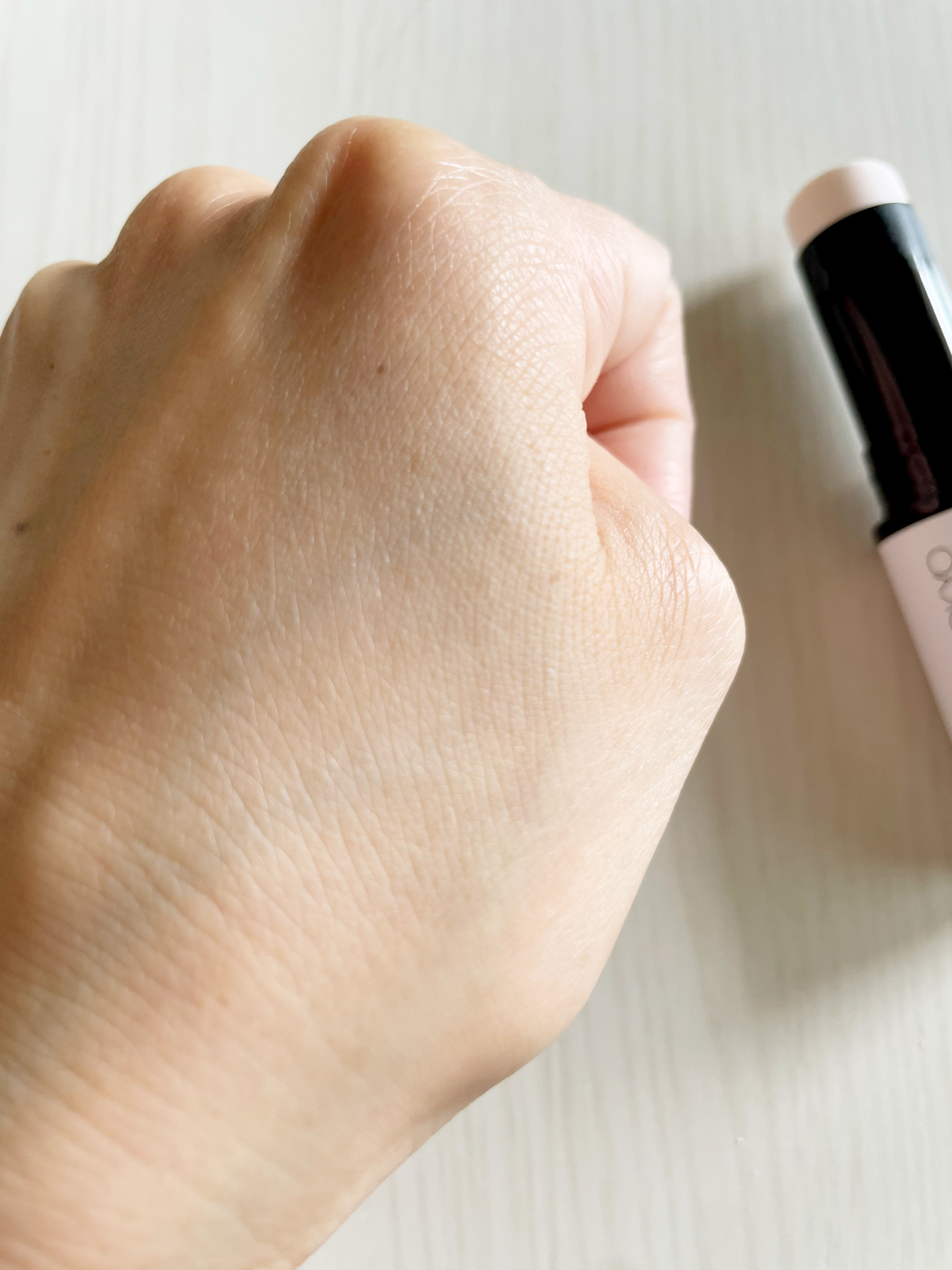 アディクション シルキーバームスティック/ADDICTION/化粧下地を使ったクチコミ（3枚目）