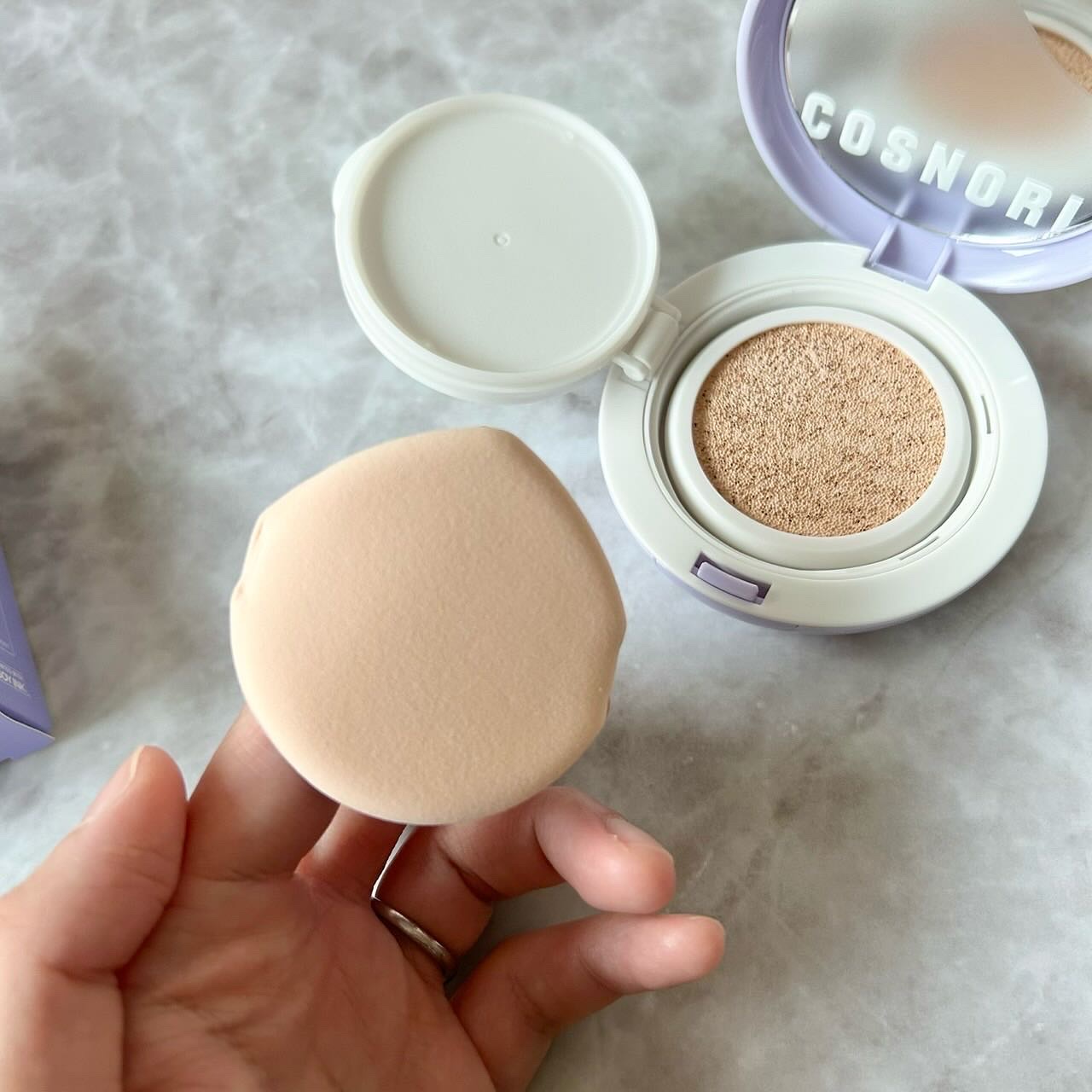 パンテノールバリアクッション/COSNORI/クッションファンデーションを使ったクチコミ（2枚目）