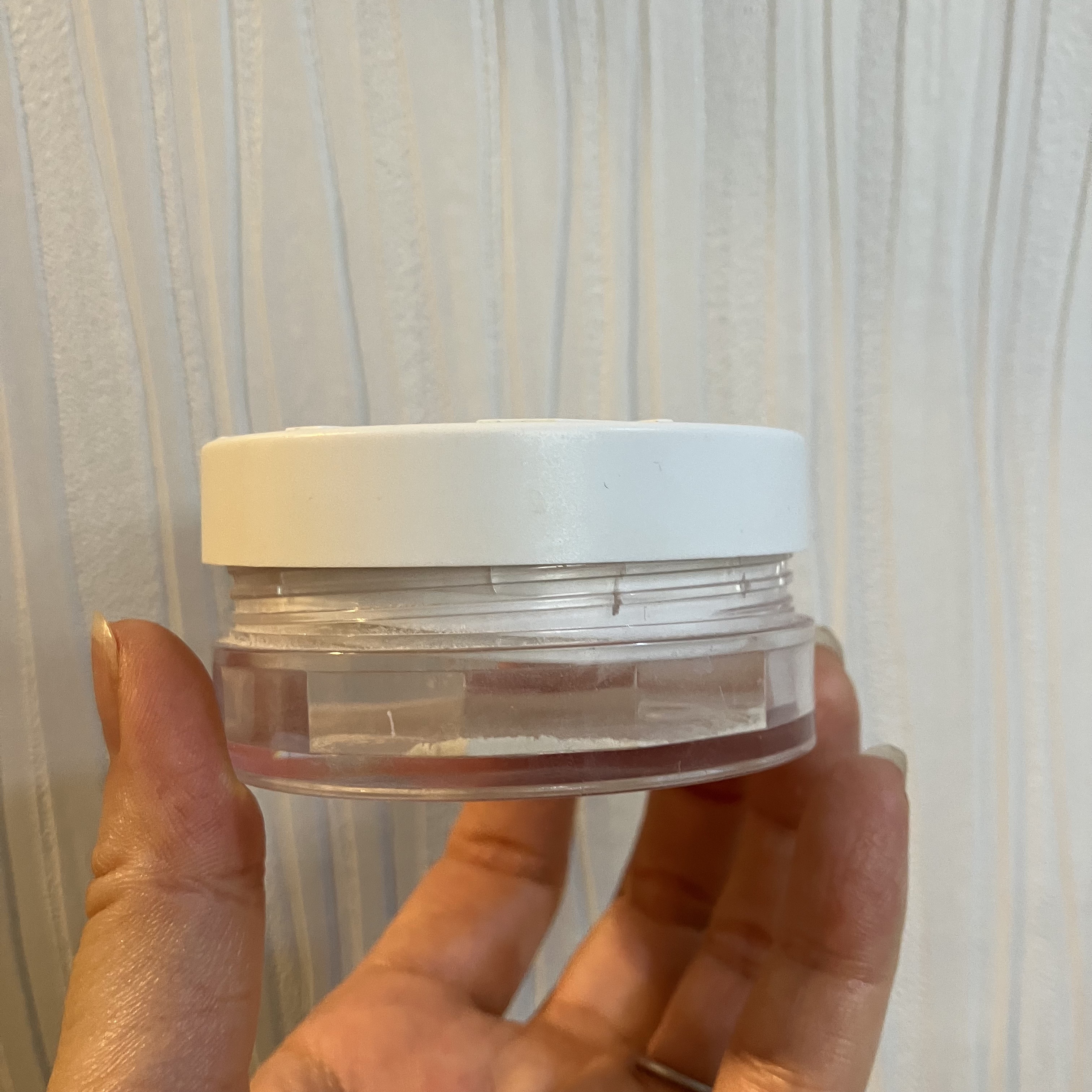 トランスルーセントセットフィニッシングパウダー/TFIT/ルースパウダーを使ったクチコミ（2枚目）