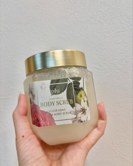 パヒュームドボディスクラブ フレールソープ/plu/ボディスクラブを使ったクチコミ(2枚目)