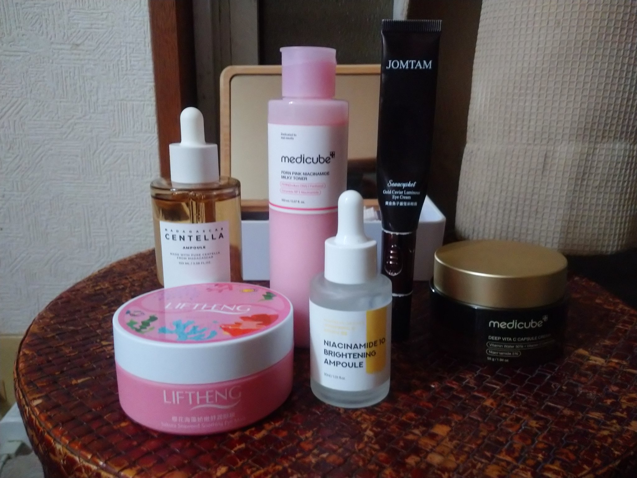 Sakura Seaweed Soothing EYE Mask/LIF THENG/アイケア・アイクリームを使ったクチコミ（1枚目）