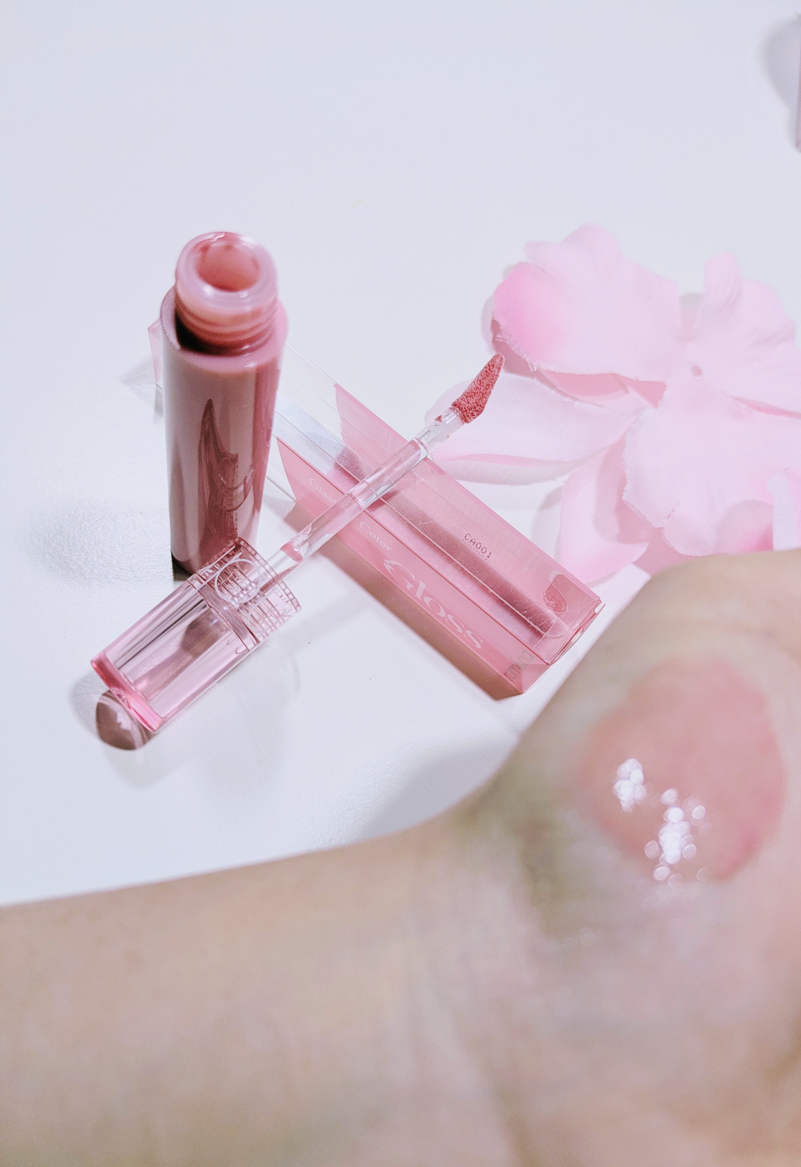 グラスティングカラーグロス/rom&nd/リップグロスを使ったクチコミ（2枚目）