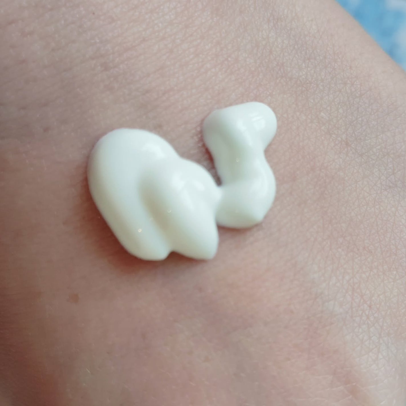 ヒアルーシカ ウォーターフィット サンセラム/SKIN1004/日焼け止めローションを使ったクチコミ(2枚目)