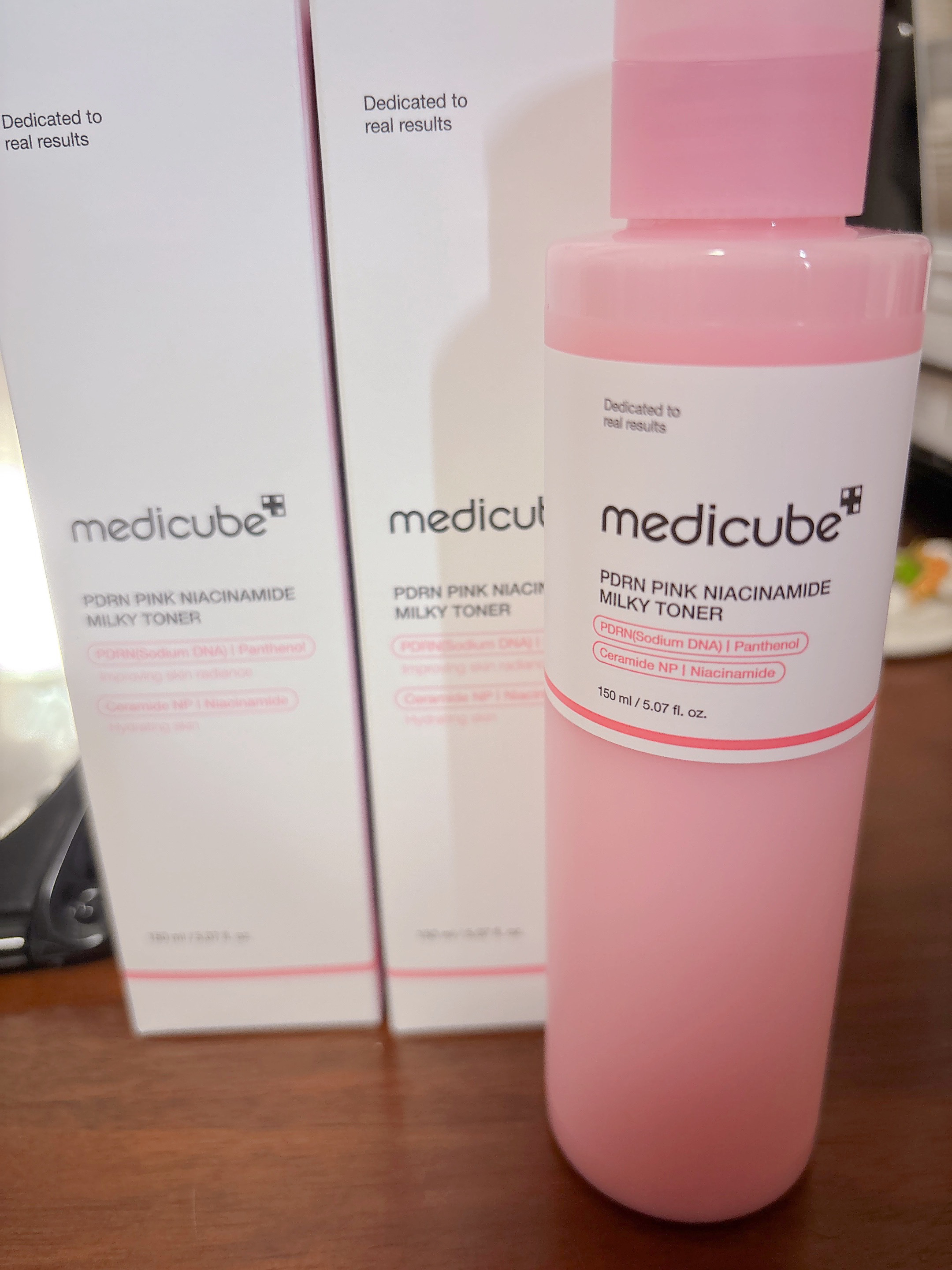 MEDICUBE PDRNピンクナイアシンアミドミルキートナーのクチコミ「MEDICUBEPDRNピンクナイアシンアミド

ミルキートナー

ナイアシンアミド50,00.....」（1枚目）
