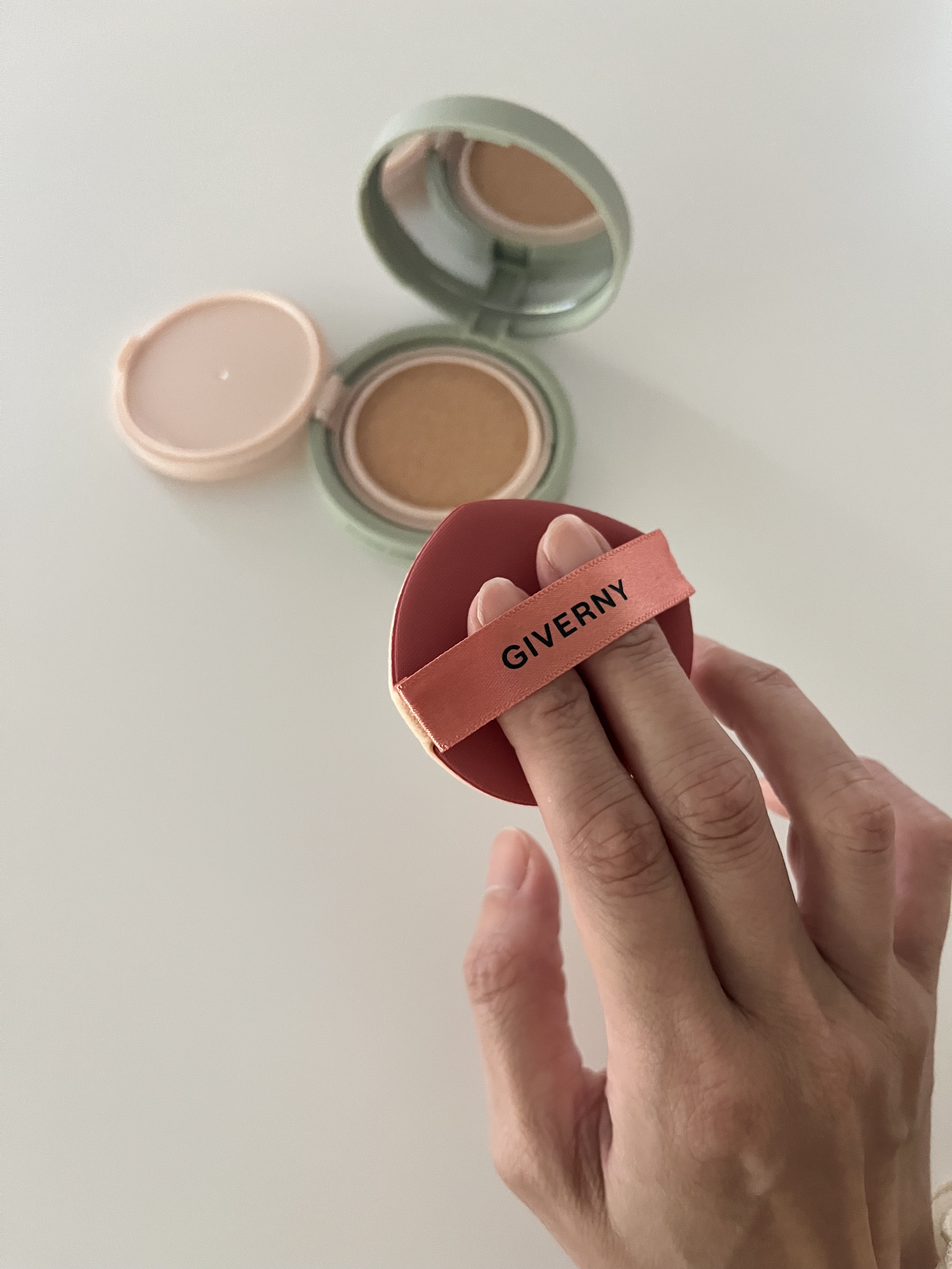 ジヴェルニー 密着カバークッション/GIVERNY/クッションファンデーションを使ったクチコミ（3枚目）