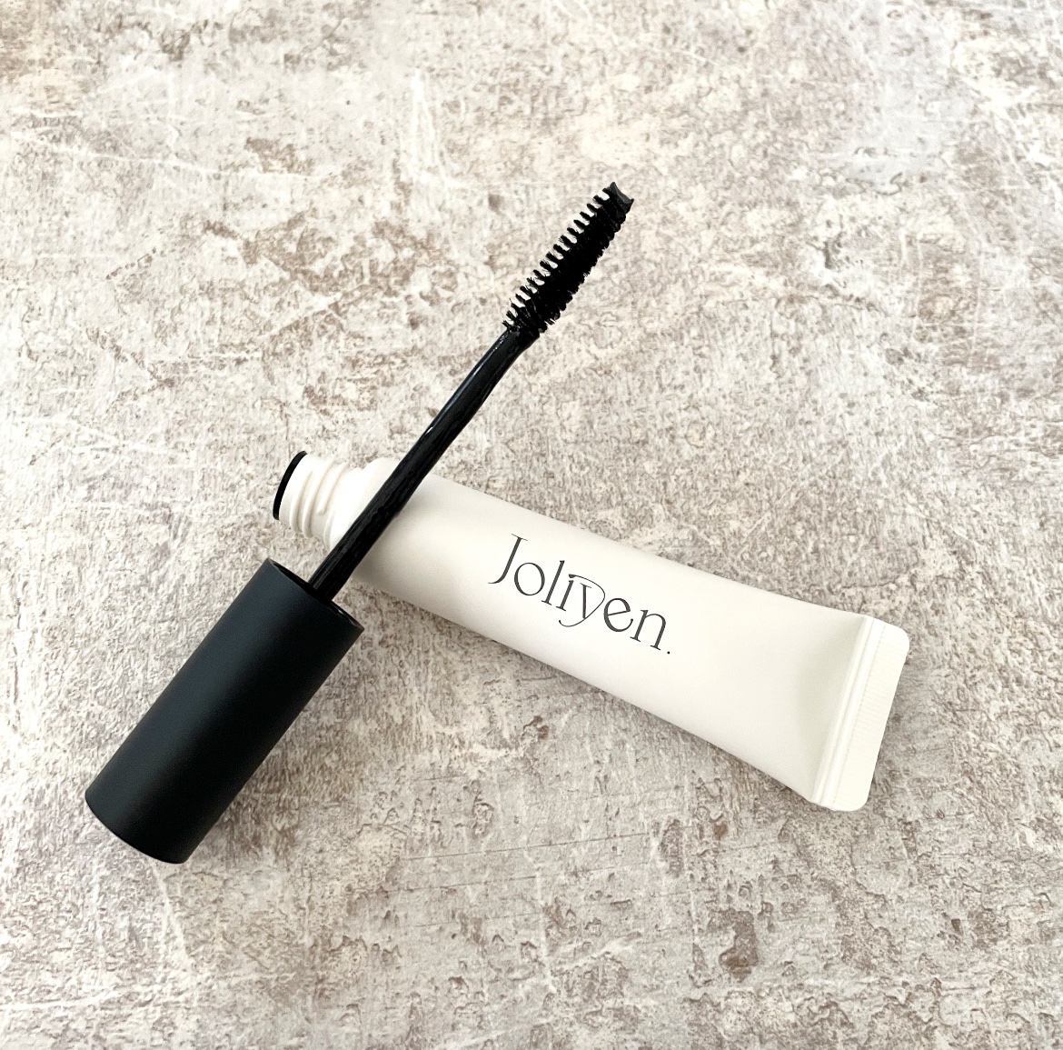 マスカラカラーフィクサー シアーブラック/Joliyen/眉マスカラを使ったクチコミ（2枚目）