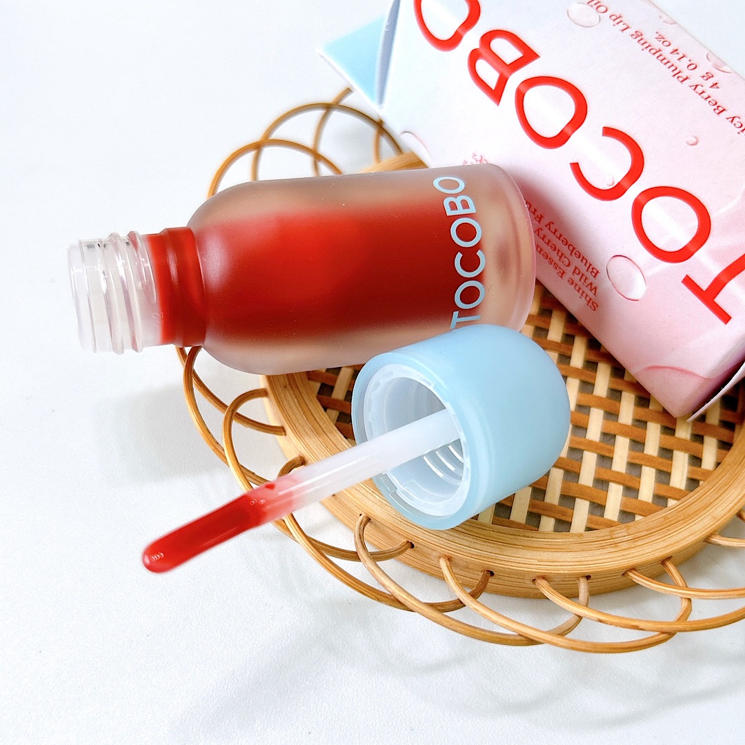 ジューシーベリープランピングリップオイル/TOCOBO/リップグロスを使ったクチコミ（2枚目）