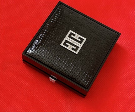 プリズム・リーブル・スキンケアリング・グロウ・クッション/GIVENCHY/クッションファンデーションを使ったクチコミ(1枚目)