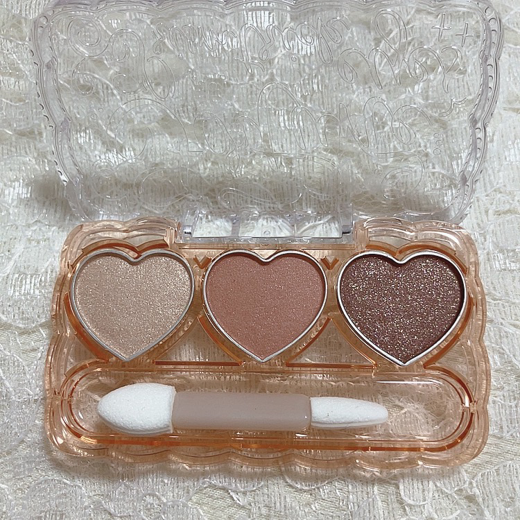 フォーチュン　ドーリーフィール　アイカラー/フォーチュン/アイシャドウパレットを使ったクチコミ（2枚目）