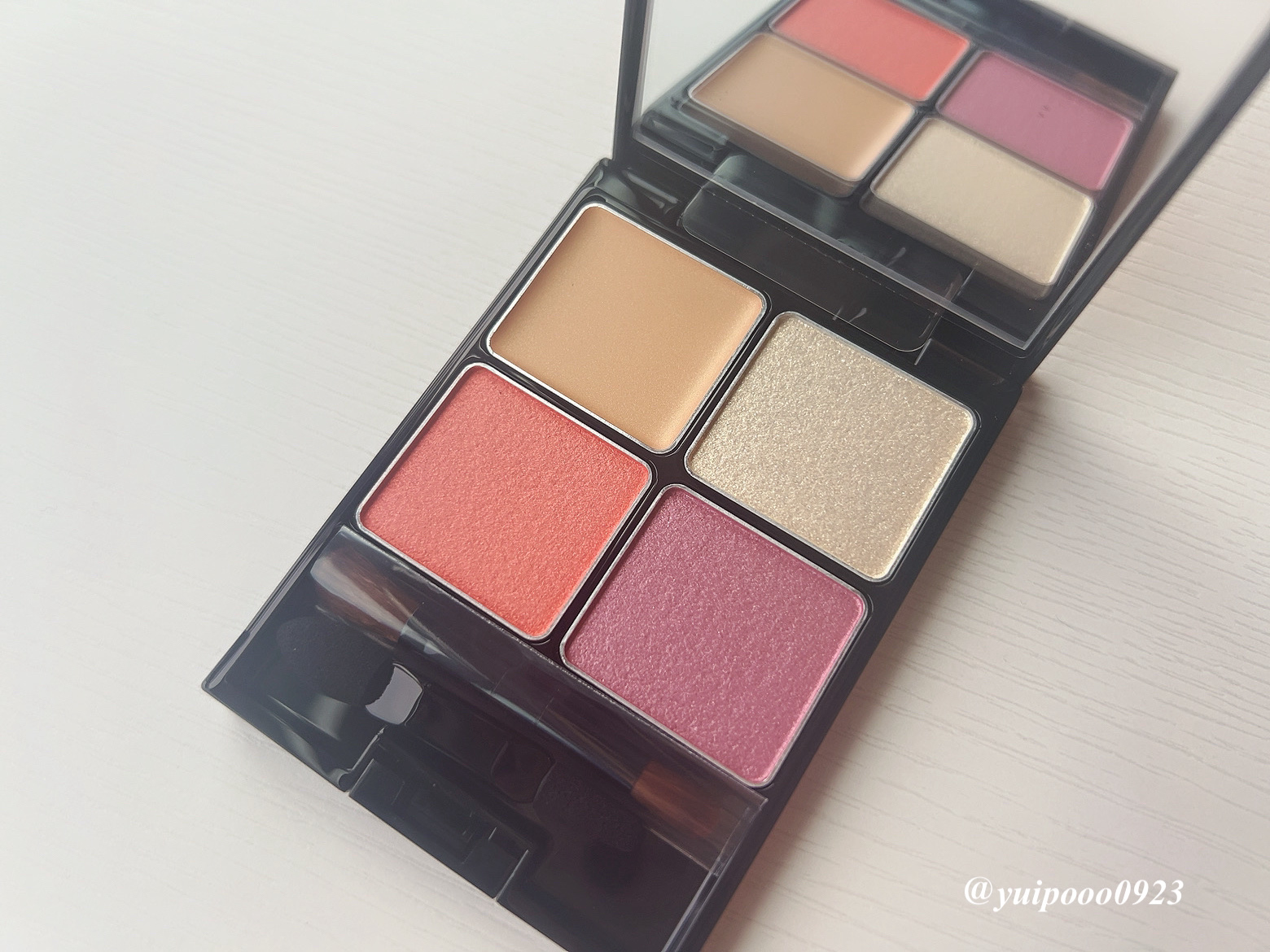 B.A 3Dオアシス アイカラー/B.A/パウダーアイシャドウを使ったクチコミ（3枚目）