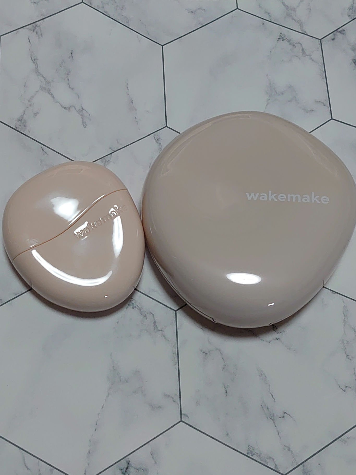 おはようございます☺️❤️❤️❤️
今回はWAKEMAKEのウォーターグロウコーティングバーム、02バニラアイボリーを投稿いたします😆✨

💜商品説明💜
POINT①❤️【バーム】わざとらしくないツヤ肌仕上げバームファンデ
POINT