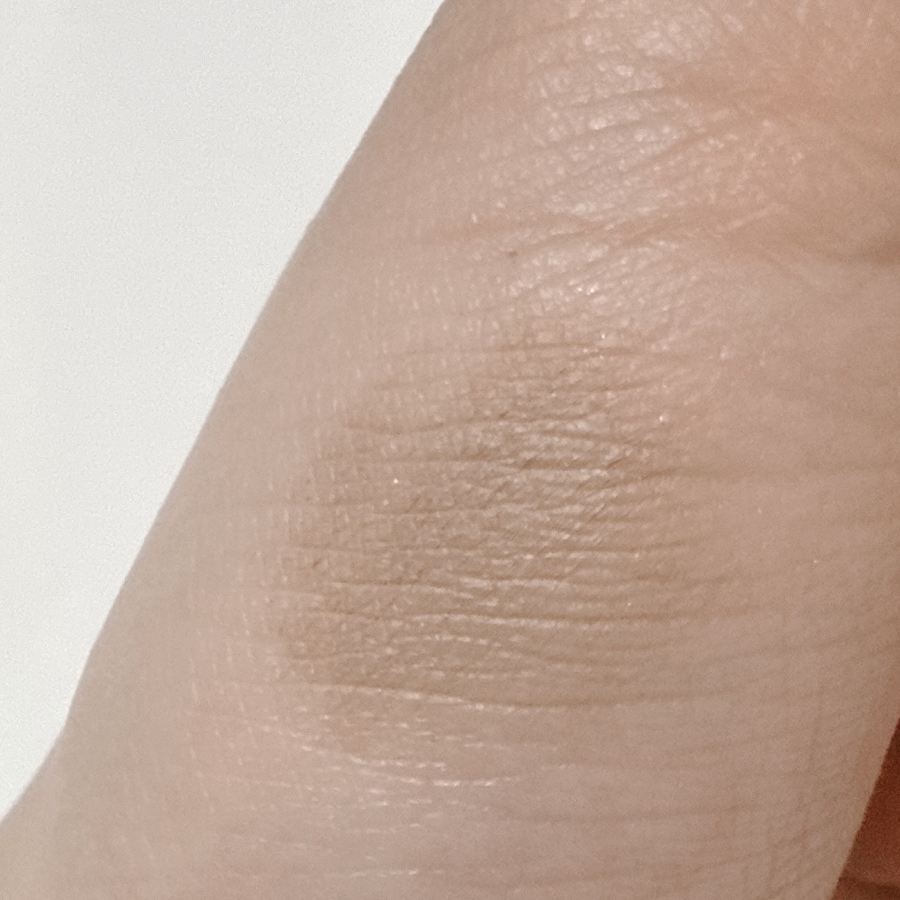 KATE ケイト 3DアイブロウカラーZのクチコミ「自眉の黒をやわらげて、ふんわり自然に仕上がる、脱色級眉マスカラ

▫️KATE
ケイト 3Dア.....」（2枚目）