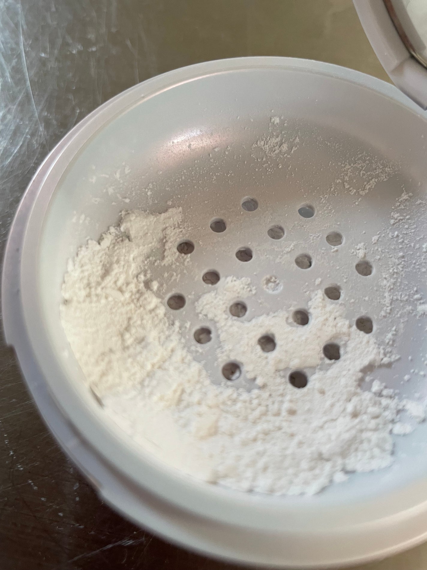 マスクフィットUVクールパウダー/TIRTIR(ティルティル)/ルースパウダーを使ったクチコミ(2枚目)