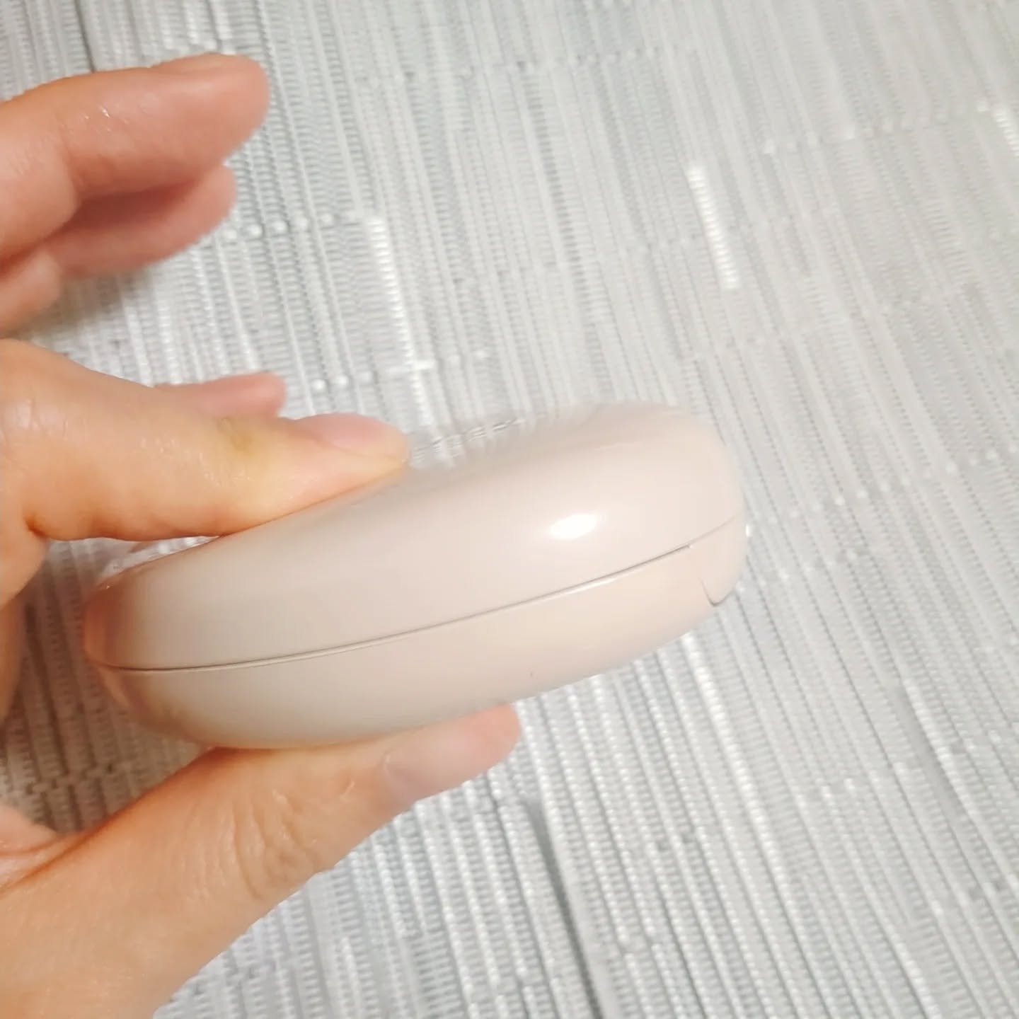 ウォーターグロウコーティングバーム/wakemake/クリーム・エマルジョンファンデーションを使ったクチコミ（2枚目）