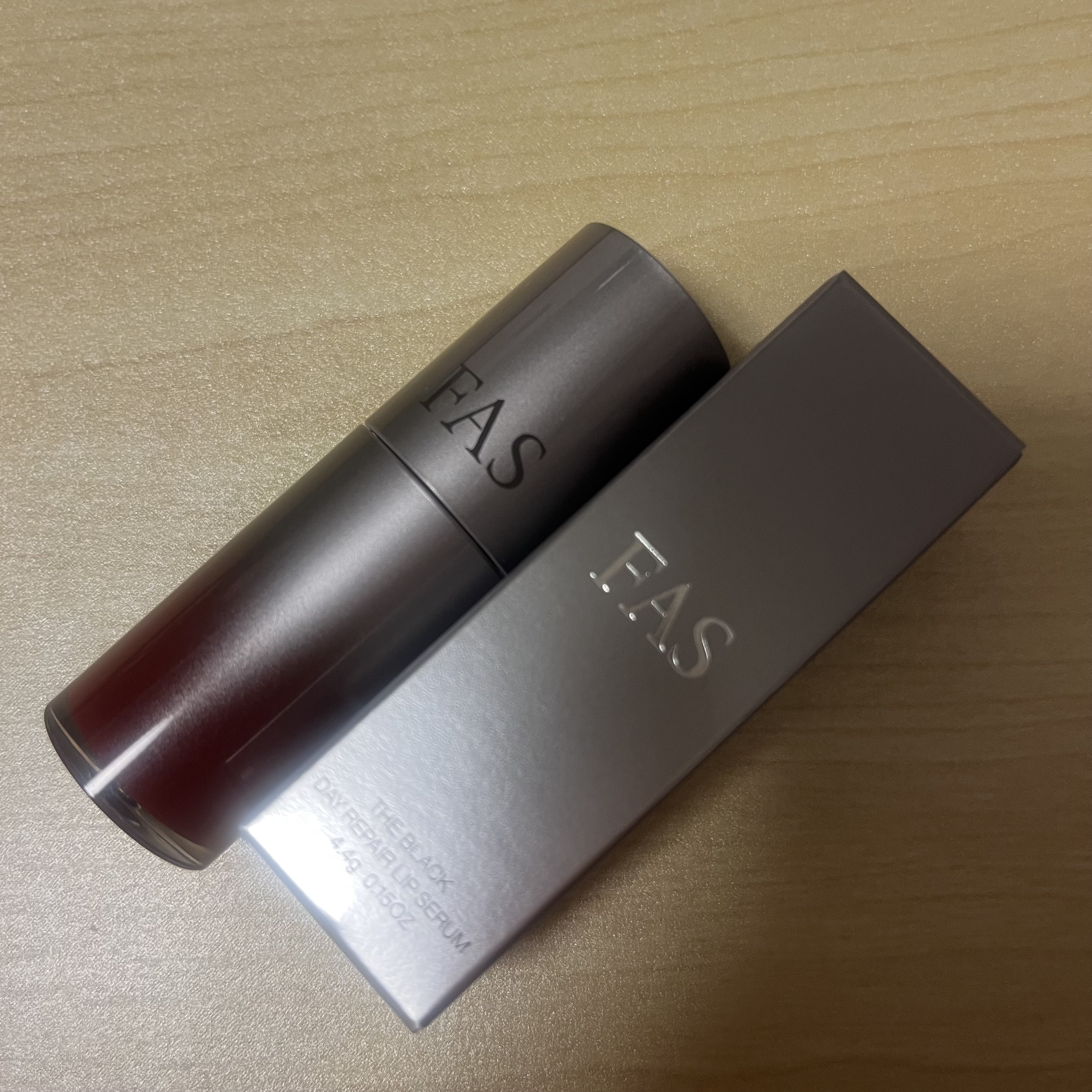 FAS ザ ブラック デイ リペア リップセラム/FAS/リップ美容液を使ったクチコミ（2枚目）