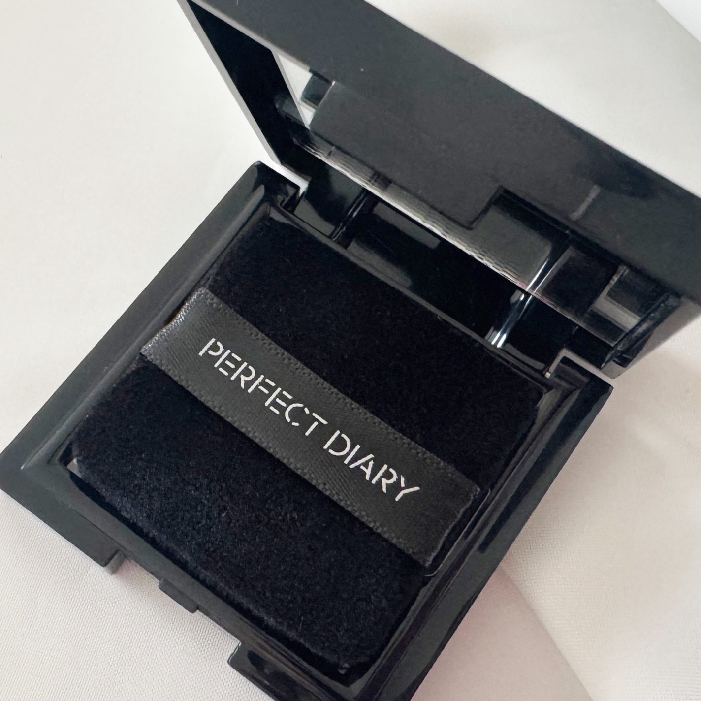 トランスルーシェント ブルーリング セッティング パウダー/PERFECT DIARY/プレストパウダーを使ったクチコミ(2枚目)