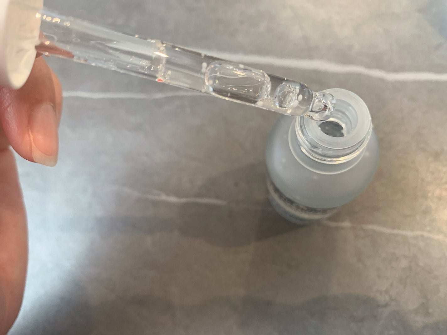 ナイアシンジンクビーズセラム/Frankly/美容液を使ったクチコミ(2枚目)