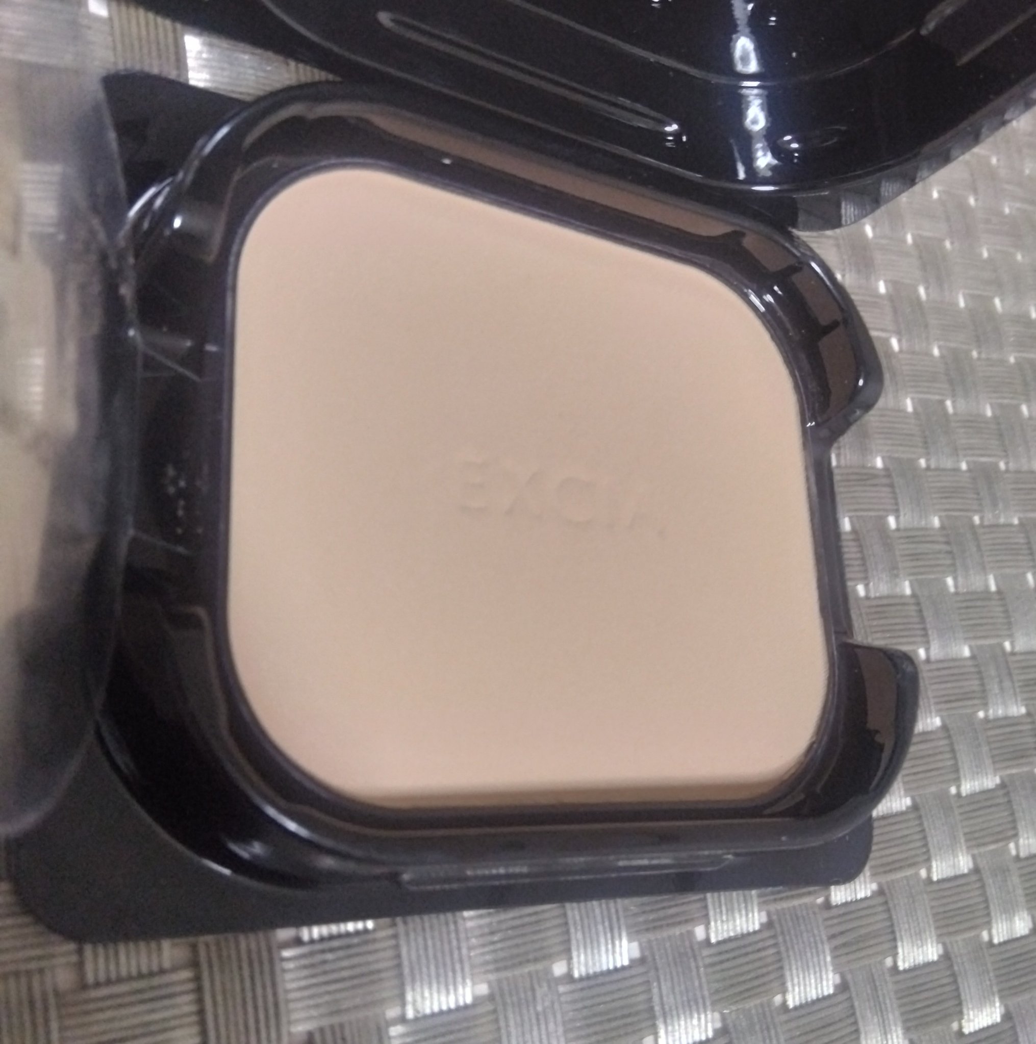 エレガンス アティミエル ヴェール/Elégance/プレストパウダーを使ったクチコミ（3枚目）