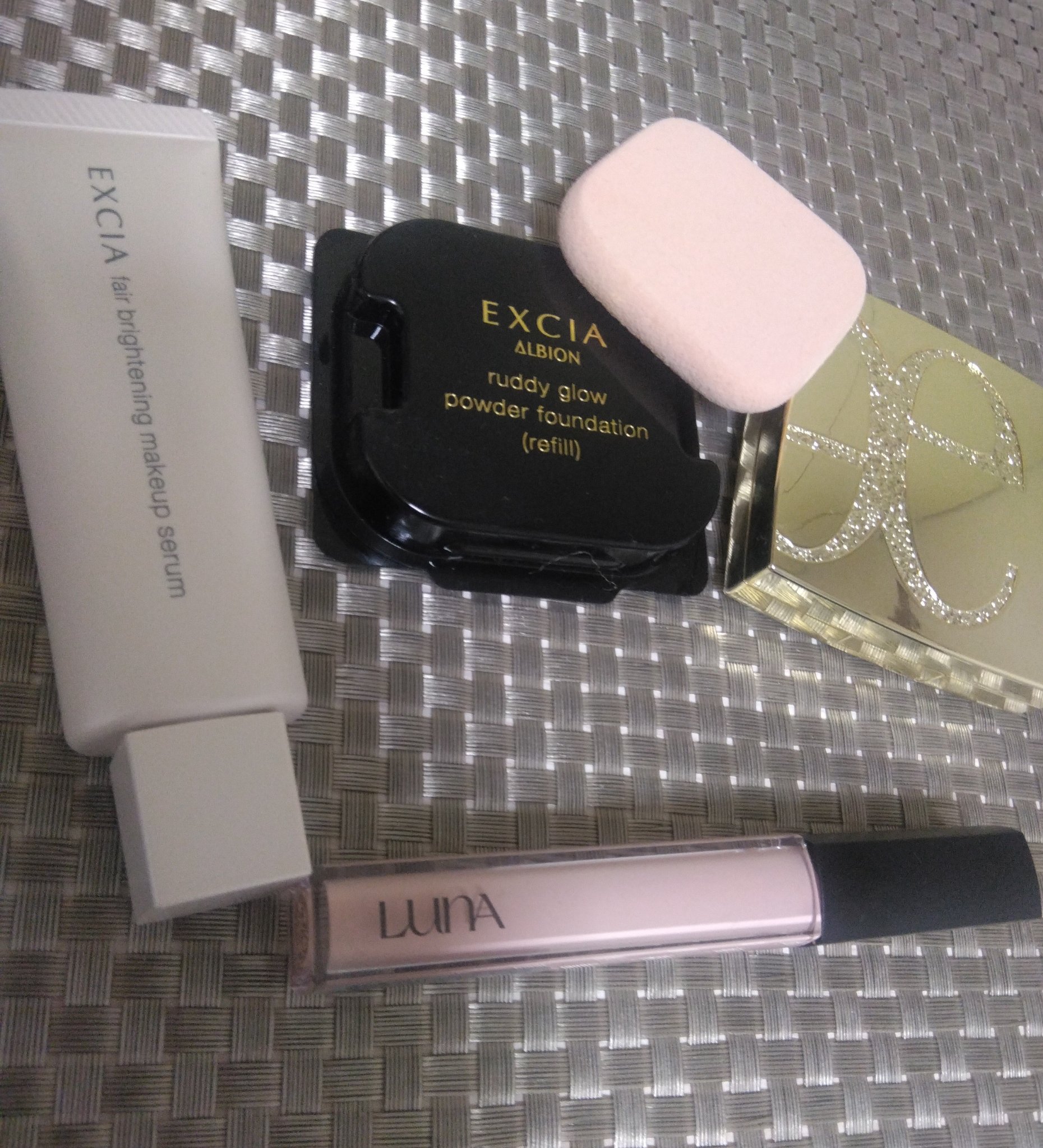 エレガンス アティミエル ヴェール/Elégance/プレストパウダーを使ったクチコミ（2枚目）