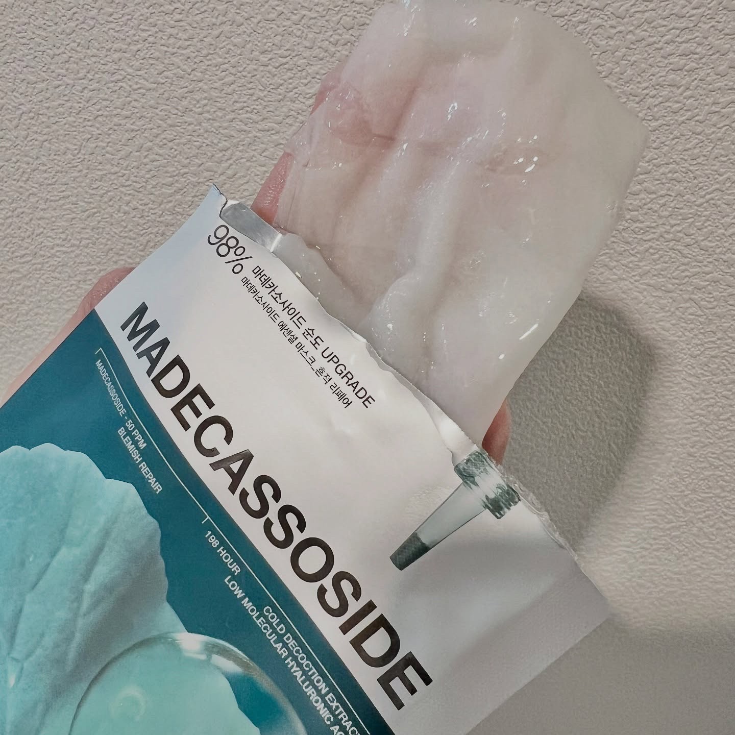 マデカッソシド エッセンシャルマスク/MEDIHEAL/シートマスク・パックを使ったクチコミ（3枚目）
