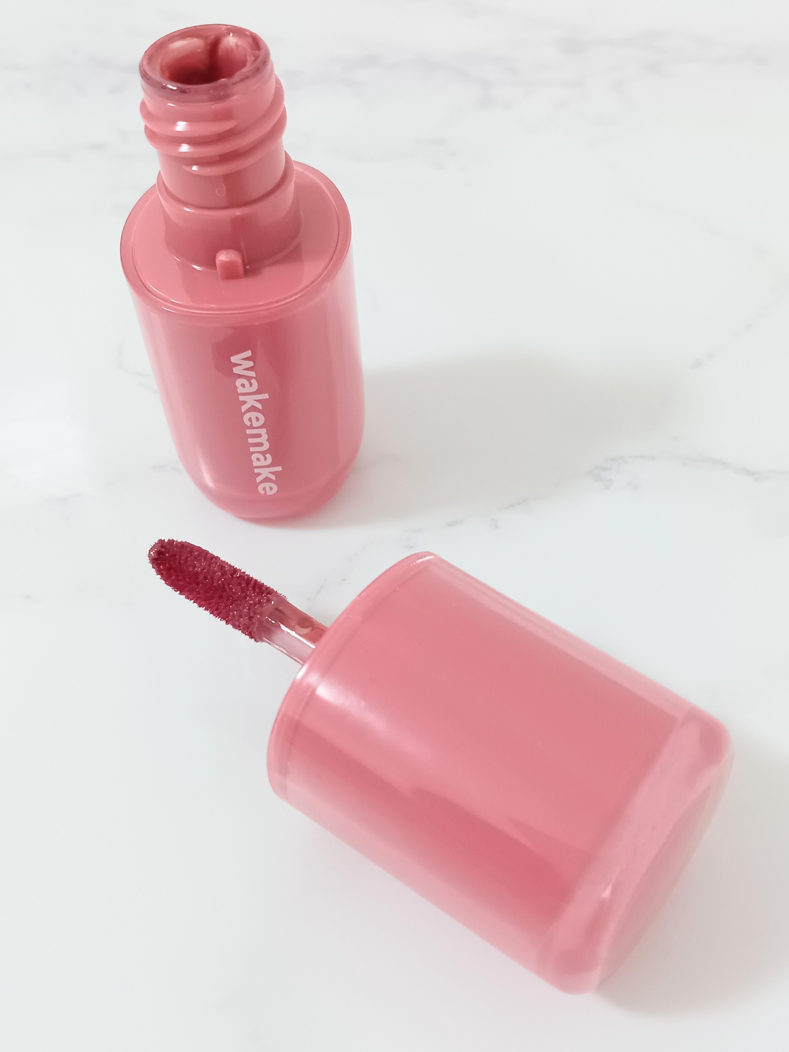 ウォータフルグロウティント/wakemake/リップティントを使ったクチコミ（2枚目）