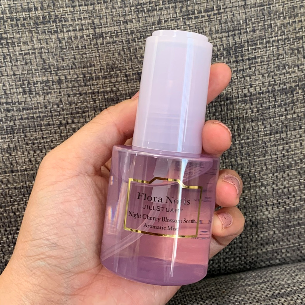 ナイトチェリーブロッサム アロマティックミスト/Flora Notis JILL STUART/ファブリックミストを使ったクチコミ（3枚目）