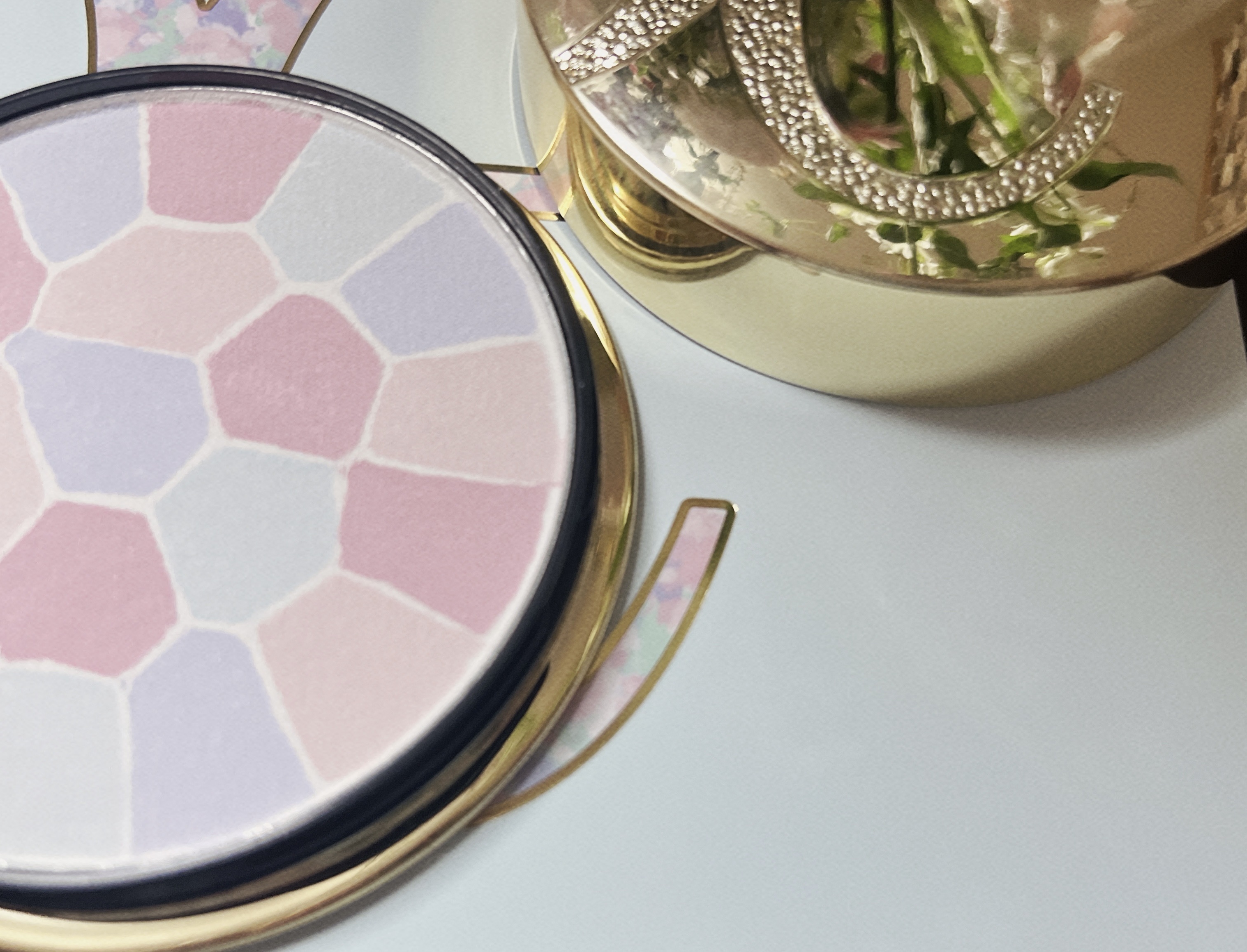 エレガンス ラ プードル オートニュアンス リクスィーズ/Elégance/プレストパウダーを使ったクチコミ（1枚目）