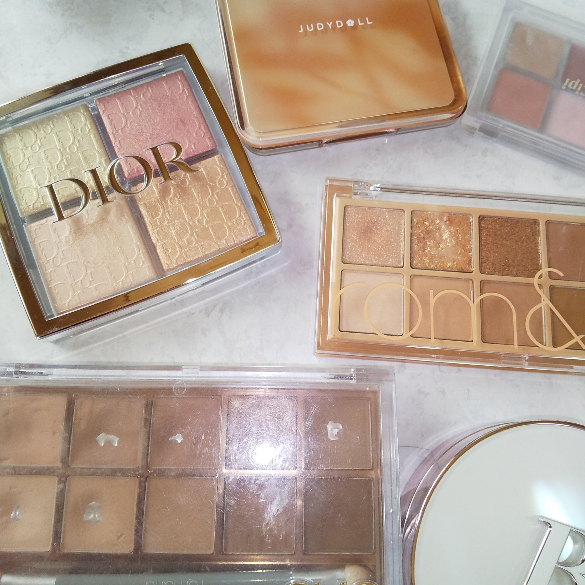 ディオール バックステージ フェイス グロウ パレット/Dior/ハイライトを使ったクチコミ（2枚目）