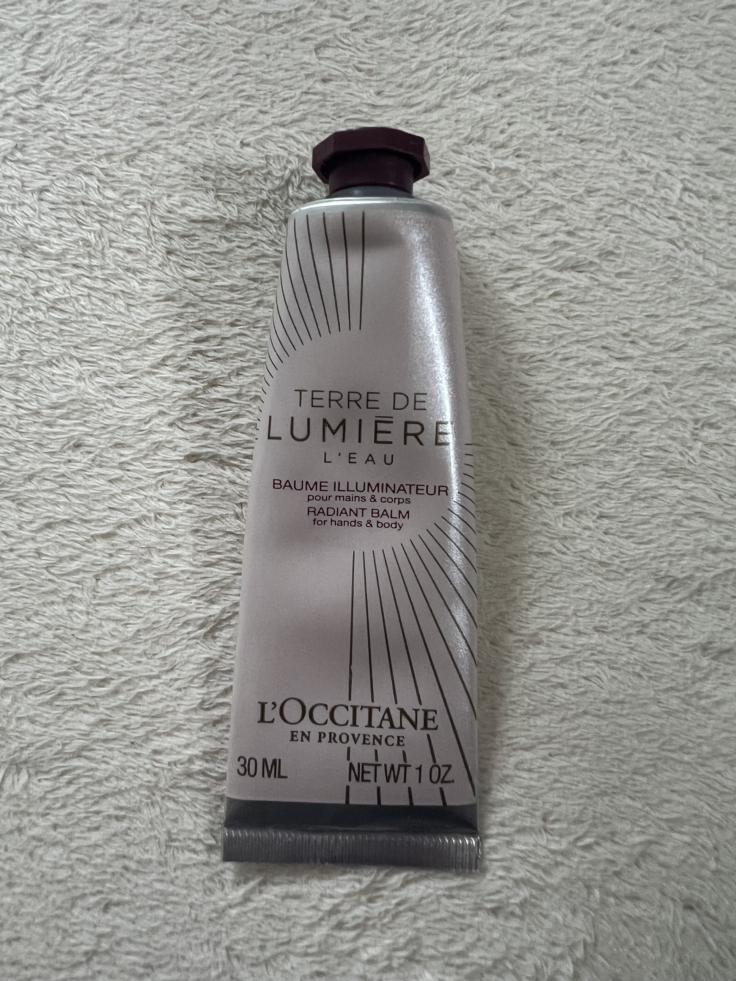 テール ド ルミエール ハンドクリーム/L'OCCITANE/ハンドクリームを使ったクチコミ（1枚目）