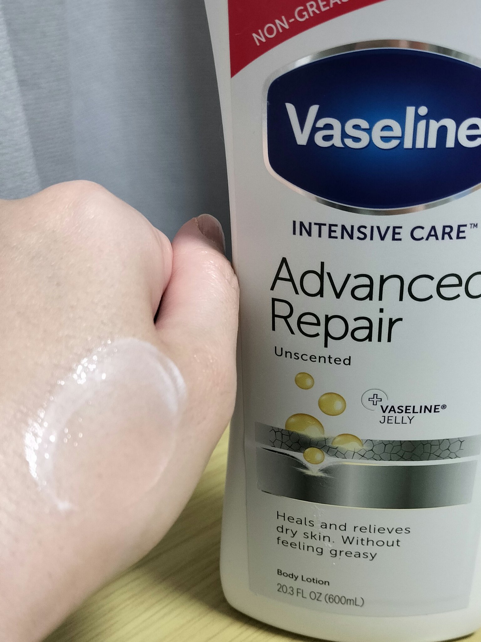 ヴァセリン アドバンスド モイスチャーローション 無香料/ヴァセリン/ボディローションを使ったクチコミ（3枚目）