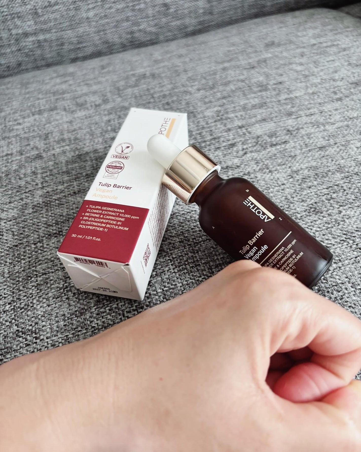 チューリップバリアビーガンアンプル /APOTHE/美容液を使ったクチコミ(5枚目)