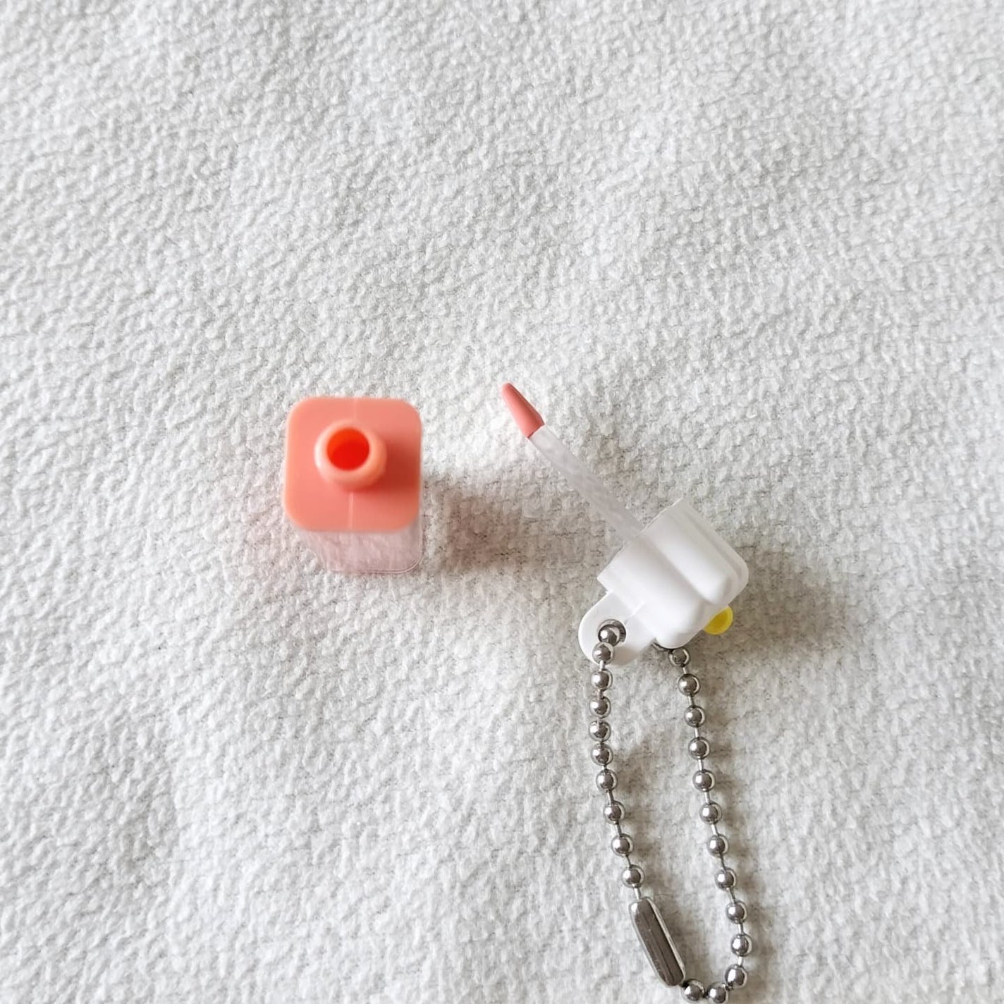 さくらんぼ🍒 on LIPS 「AMUSEミニチュアコスメコレクション💄´-蓋がお花型で可愛い..」(3枚目)