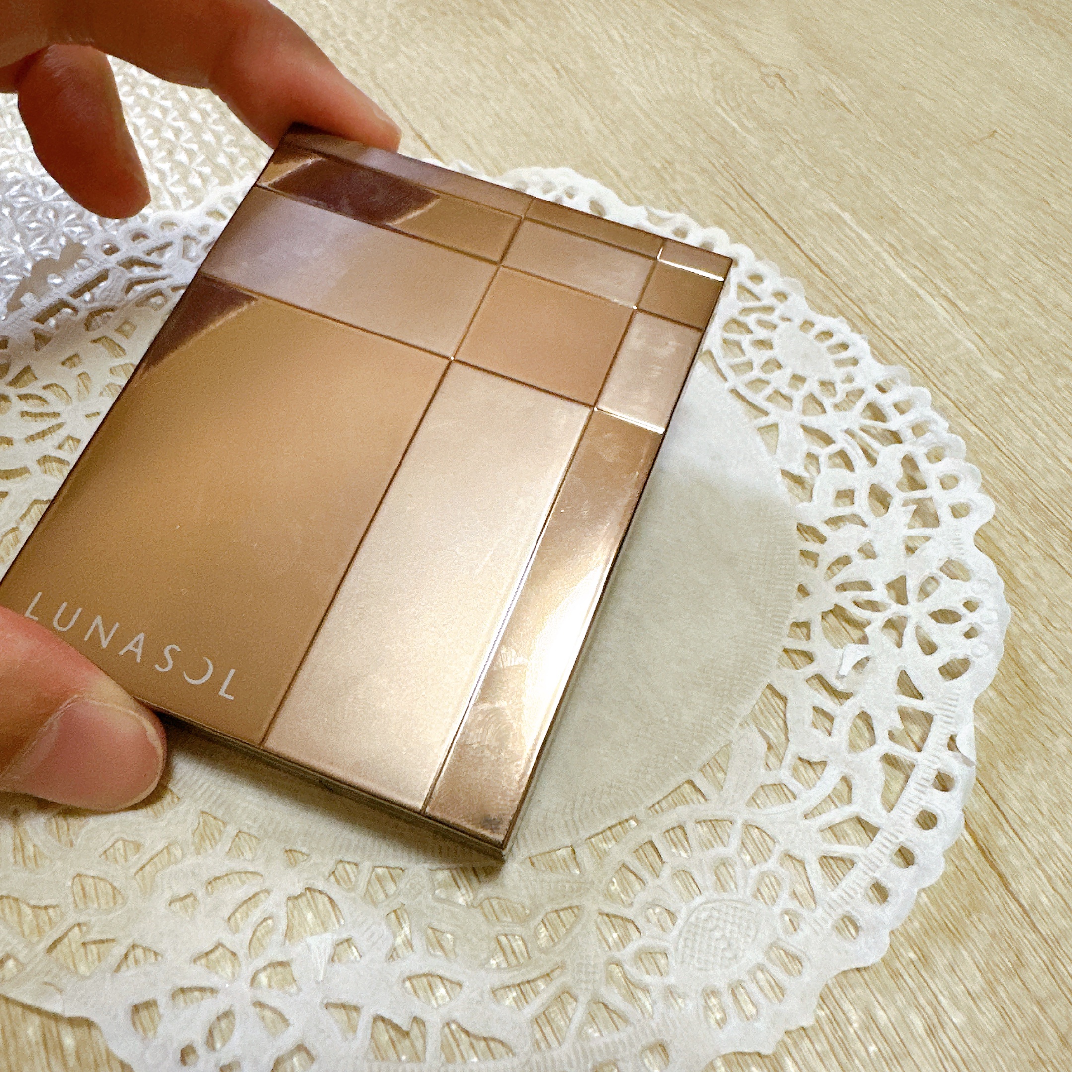 スキンモデリングアイズ/LUNASOL/アイシャドウパレットを使ったクチコミ（2枚目）