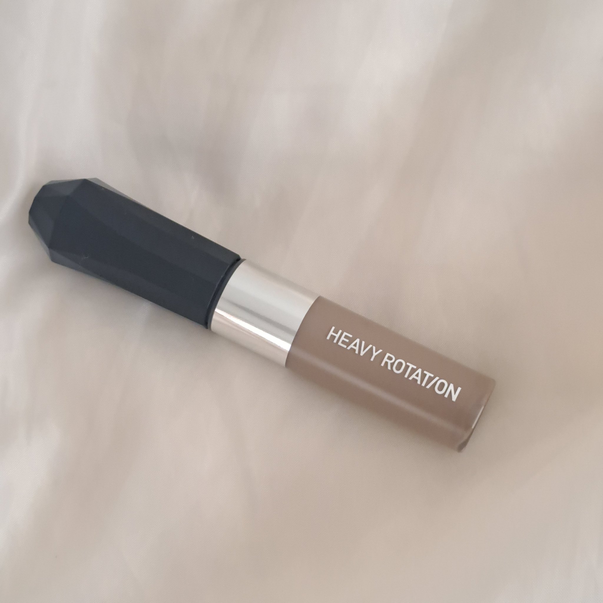 ヘビーローテーション カラーリングアイブロウEX/ヘビーローテーション/眉マスカラを使ったクチコミ（1枚目）