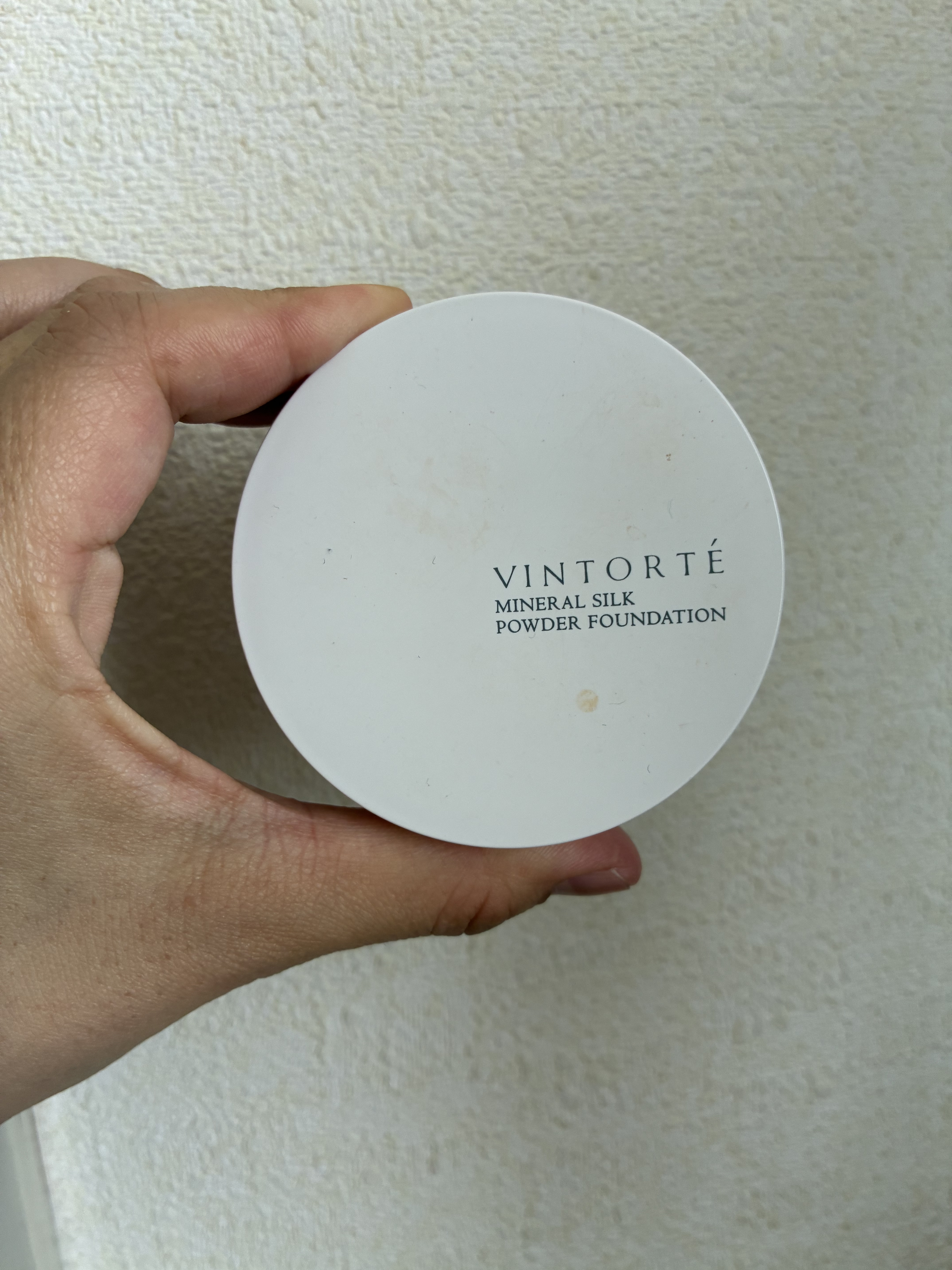 ミネラルシルクファンデーション（ケース・パフ付）/ヴァントルテ/パウダーファンデーションを使ったクチコミ（1枚目）
