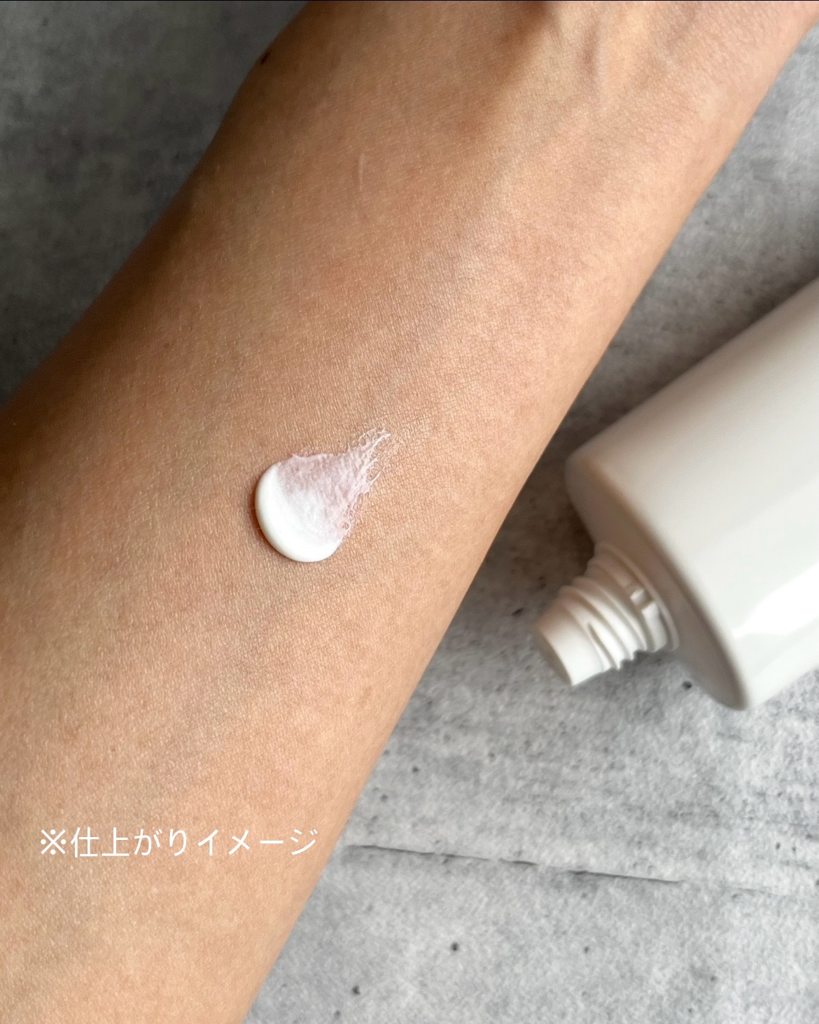 アリィー アリィー クロノビューティ ジェルUV EXのクチコミ「ALLIEのプロモーションに参加中


LIPSや美容雑誌の口コミを見て
以前から注目していた.....」（2枚目）