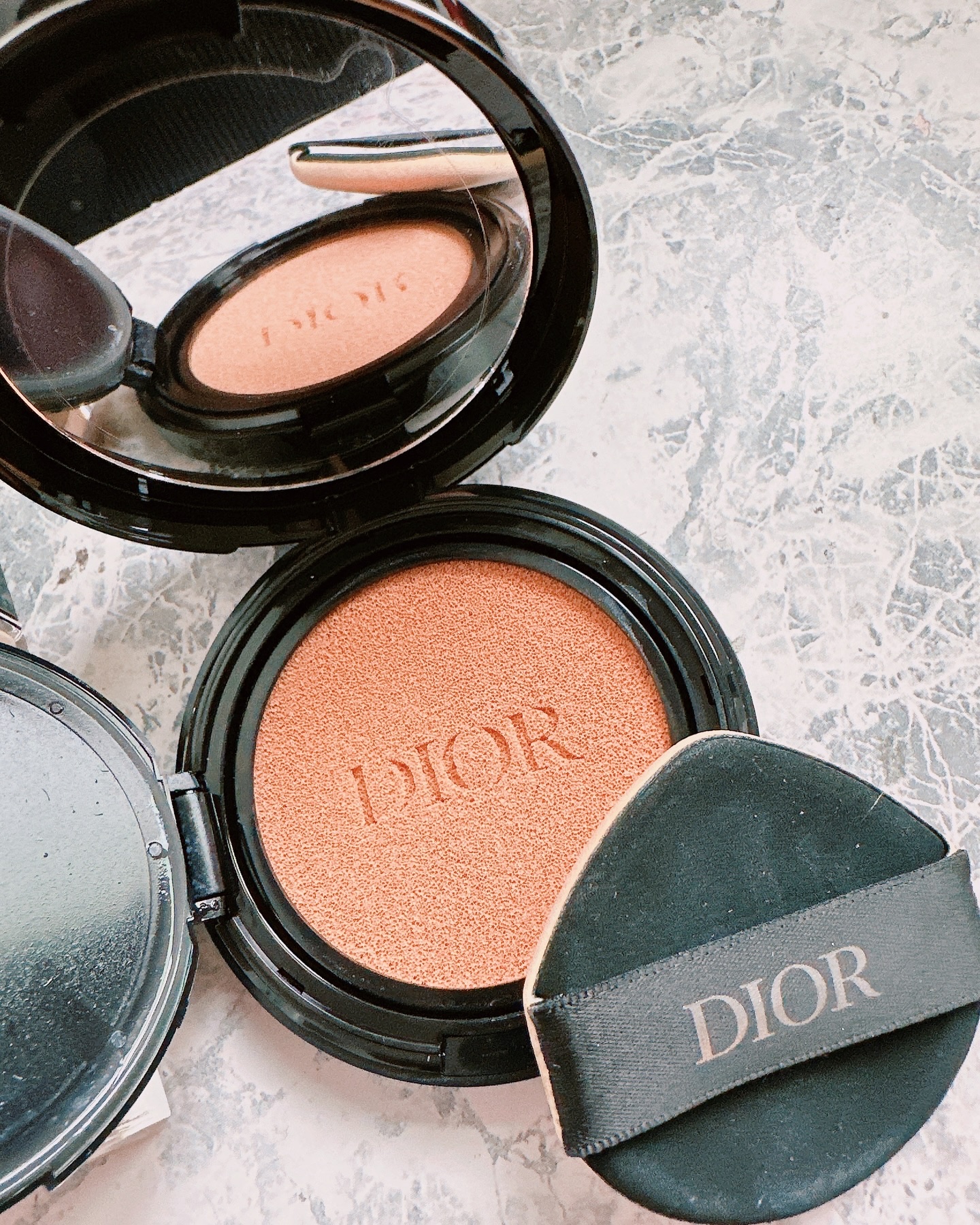 ディオールスキン フォーエヴァー トーンアップ グロウ クッション（リフィル） 01 アプリコット/Dior/ベースメイクを使ったクチコミ（2枚目）