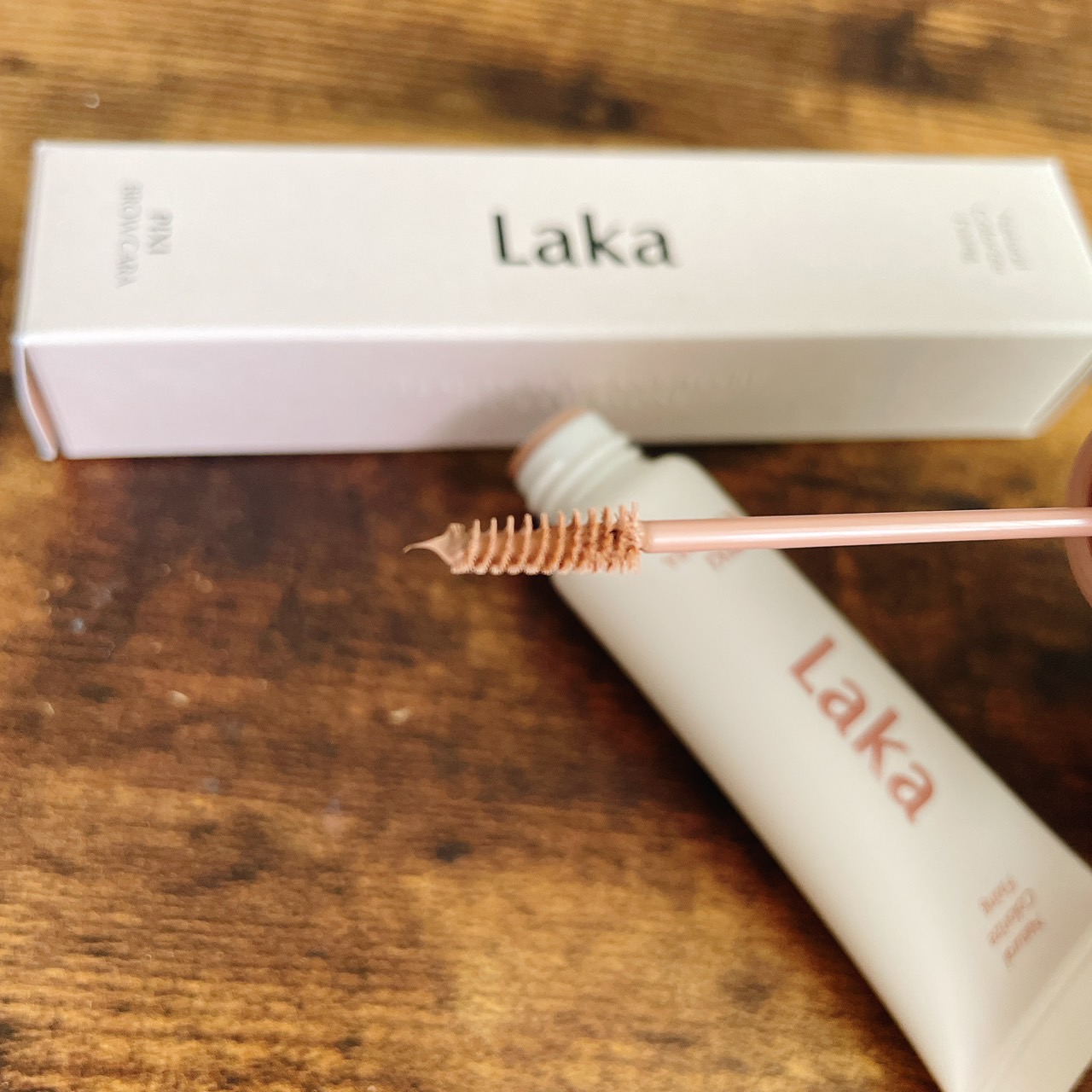 ラカ ピクシーブロウカラ 02 ウッドブラウン/Laka/眉マスカラを使ったクチコミ（1枚目）