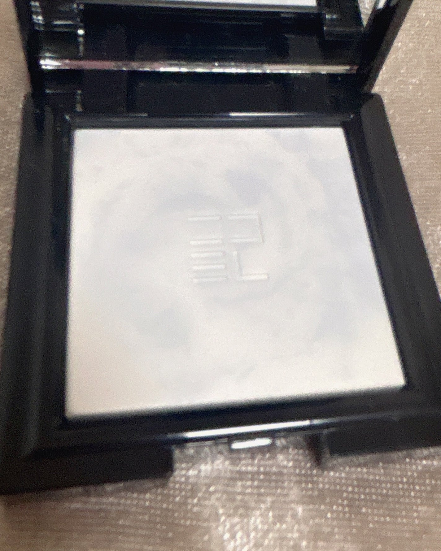 トランスルーシェント ブルーリング セッティング パウダー/PERFECT DIARY/プレストパウダーを使ったクチコミ(4枚目)