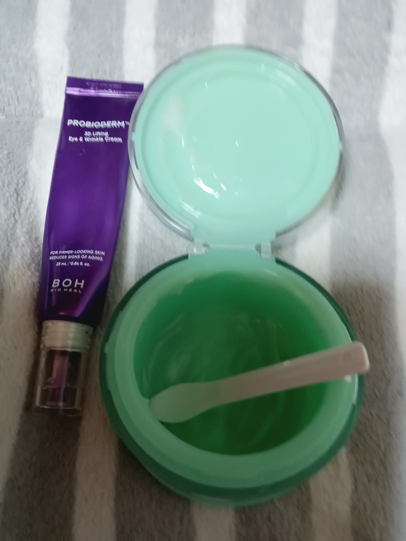 プロバイオダーム リフティング アイリンクルクリーム/BIOHEAL BOH/アイケア・アイクリームを使ったクチコミ(1枚目)