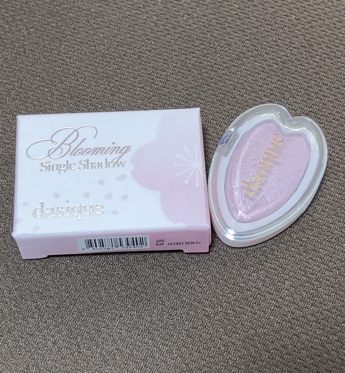 ブルーミングシングルシャドウ/dasique/単色アイシャドウを使ったクチコミ（1枚目）