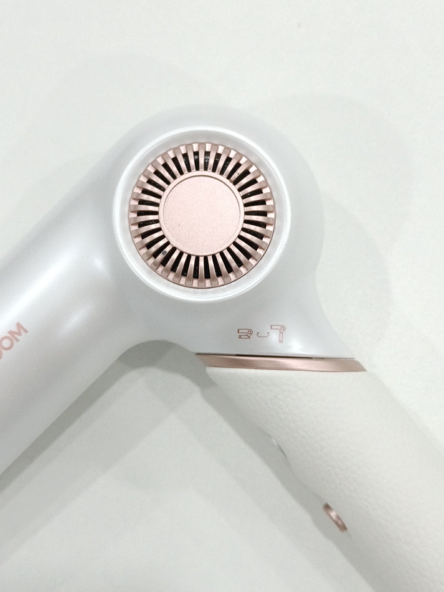 ネコネコちゃん好き on LIPS 「✿最近試してみたコンパクトドライヤー✿先日、サンプルで小さめの..」(1枚目)