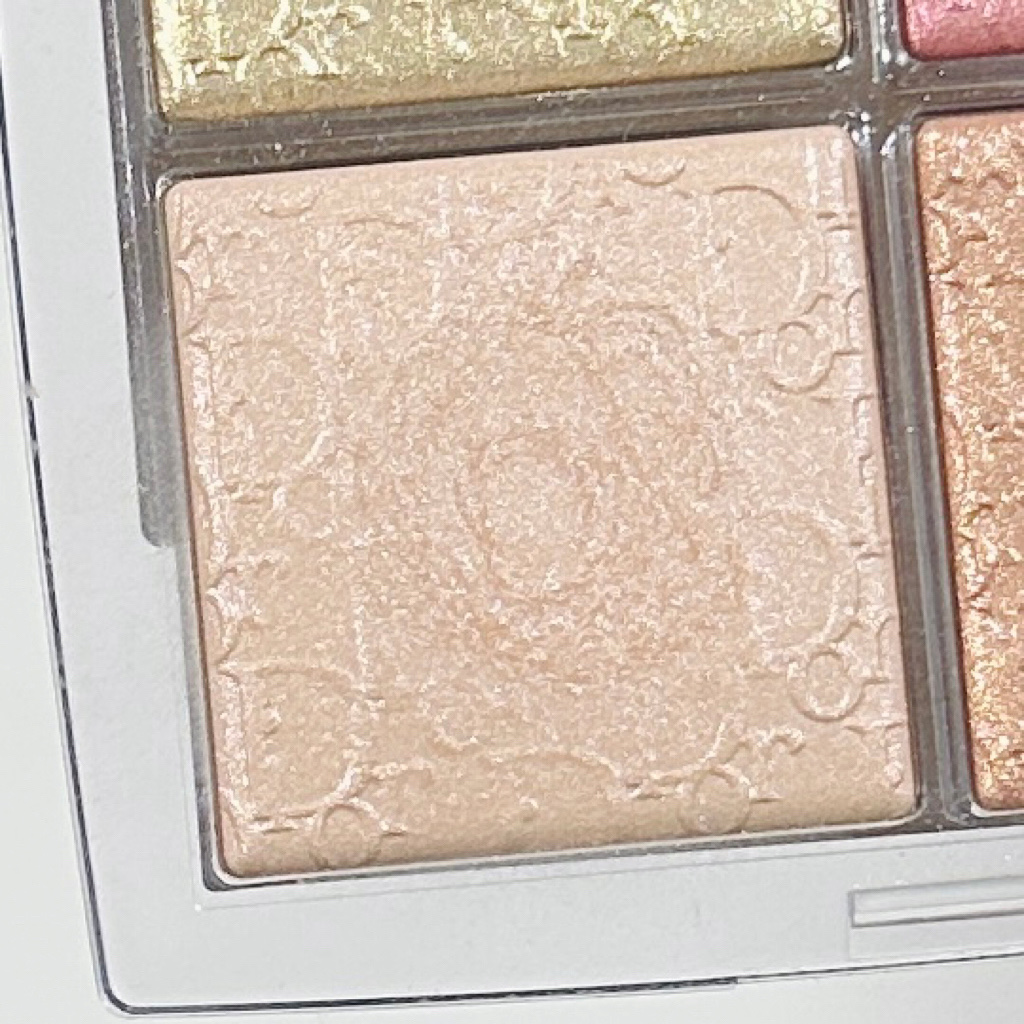 ディオール バックステージ フェイス グロウ パレット 004 ローズ ゴールド/Dior/ハイライトを使ったクチコミ（2枚目）