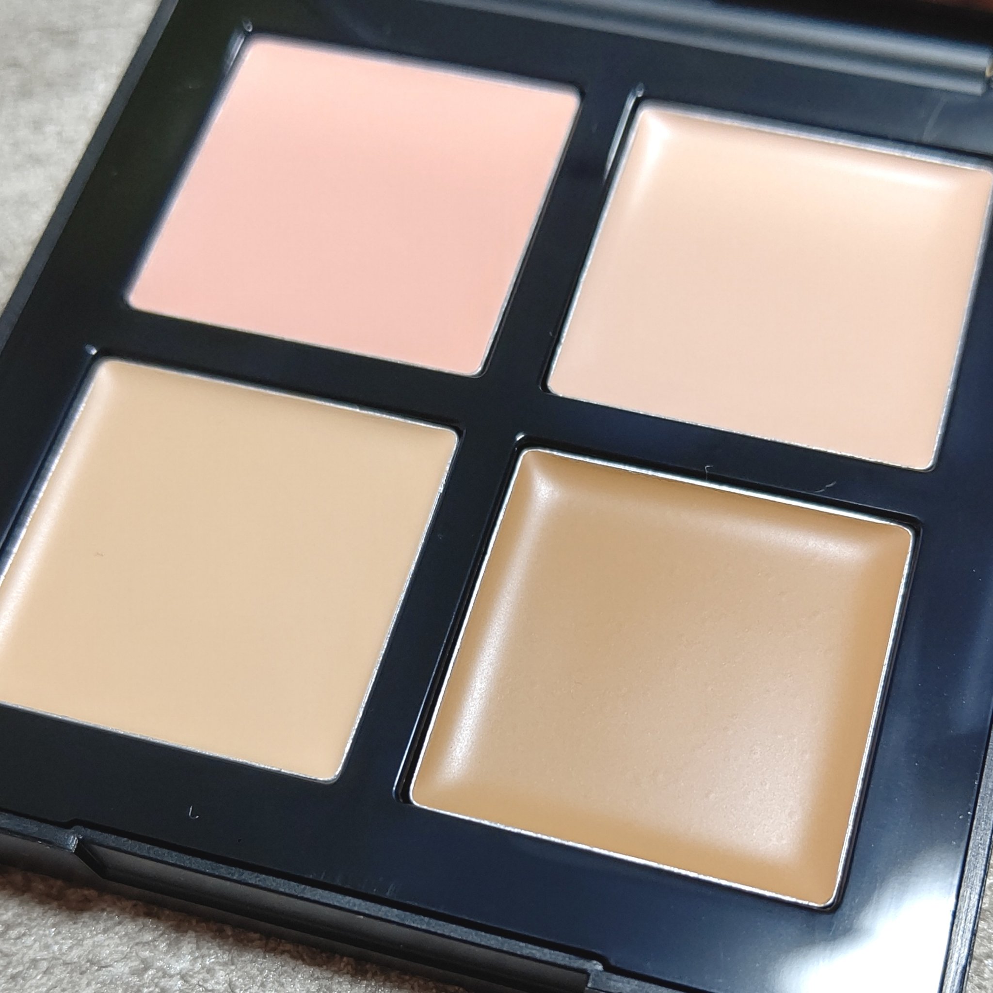 アンリミテッド CCC クワッド コンシーラー/shu uemura/パレットコンシーラーを使ったクチコミ（2枚目）