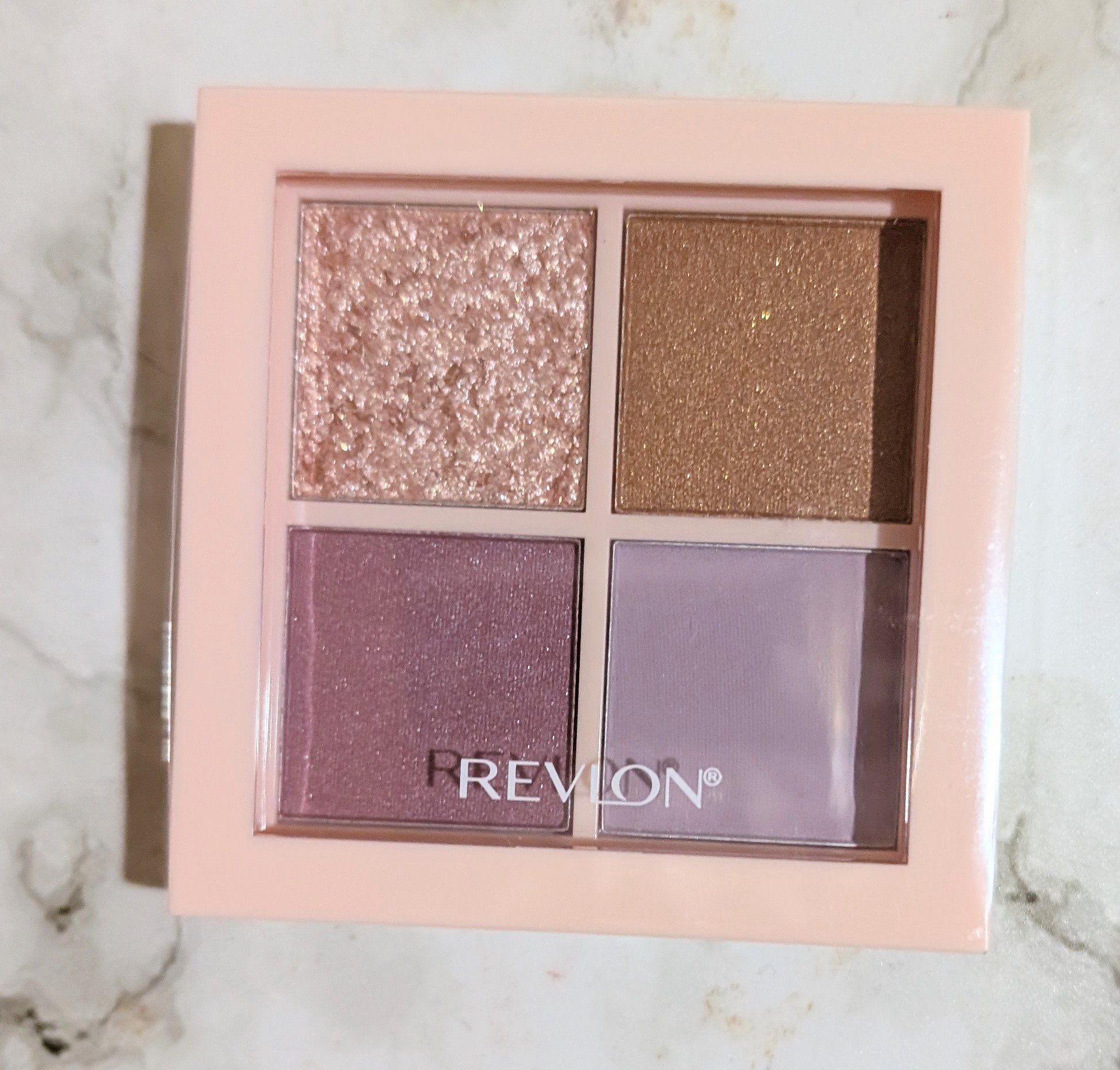 レブロン ダズル アイシャドウ クアッド 015 コズミック スター/REVLON/アイシャドウパレットを使ったクチコミ（1枚目）