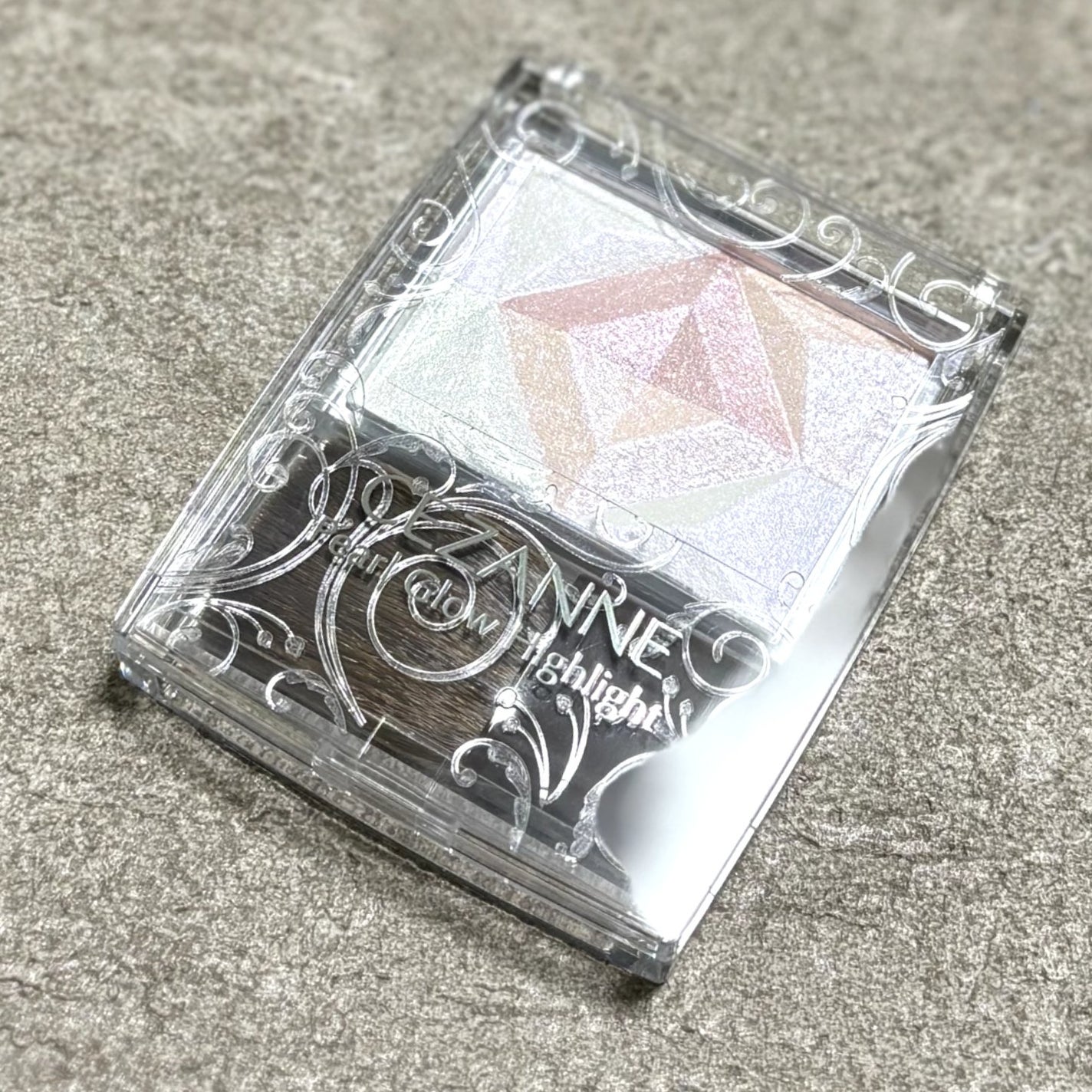 パールグロウハイライト/CEZANNE/ハイライト・シェーディングを使ったクチコミ(1枚目)