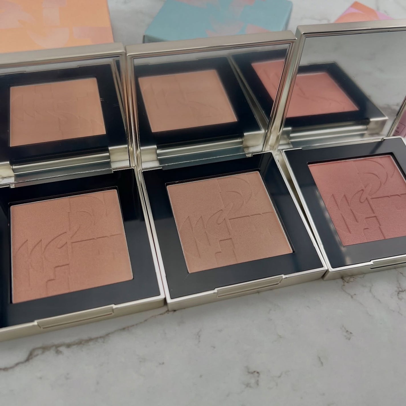 オールオーバーフェイスブラッシュ/TWO SLASH FOUR/パウダーチークを使ったクチコミ(2枚目)